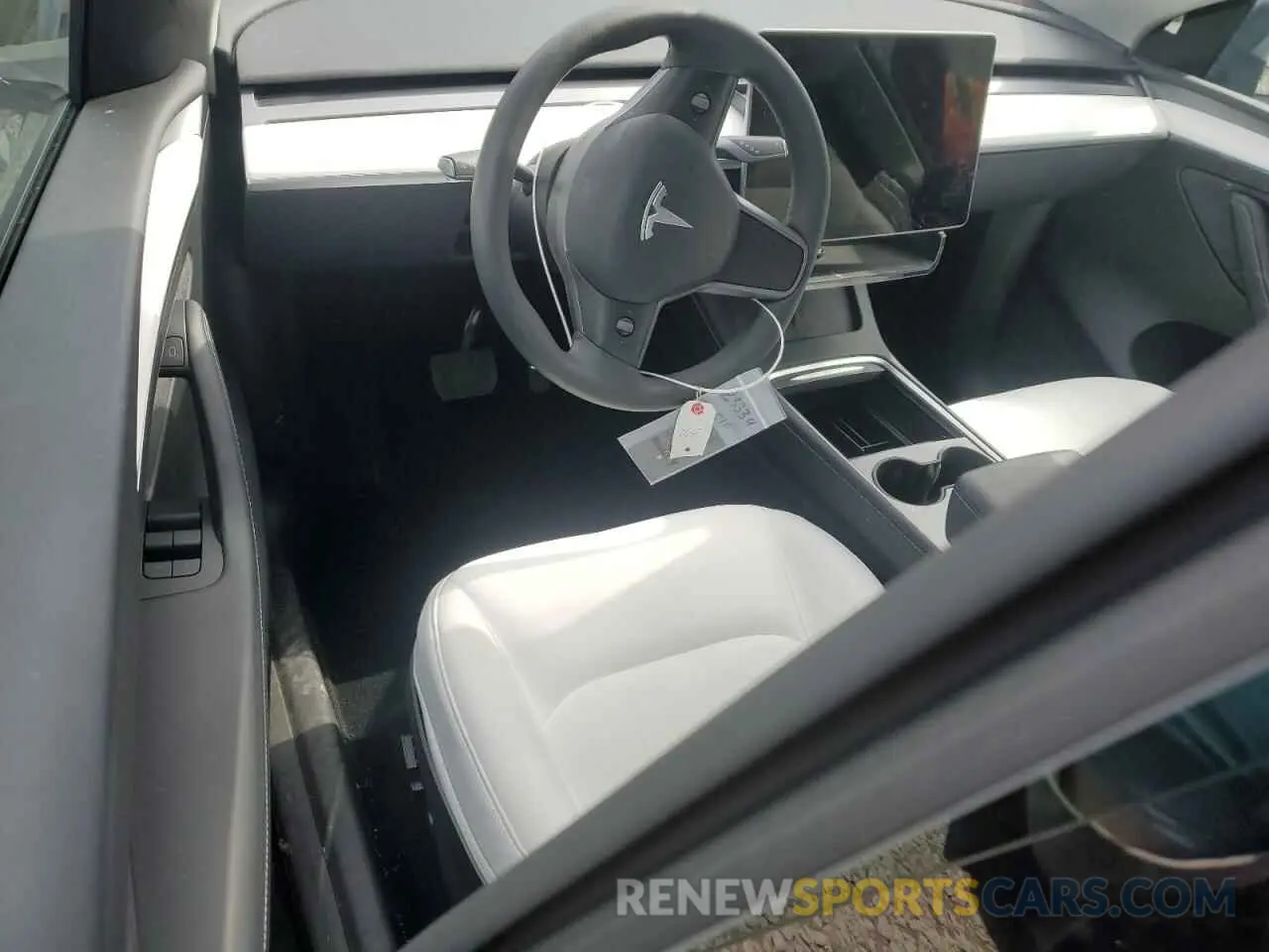 8 fotografías del automóvil dañado 7SAYGAEE0RF008108 TESLA MODEL Y 2024
