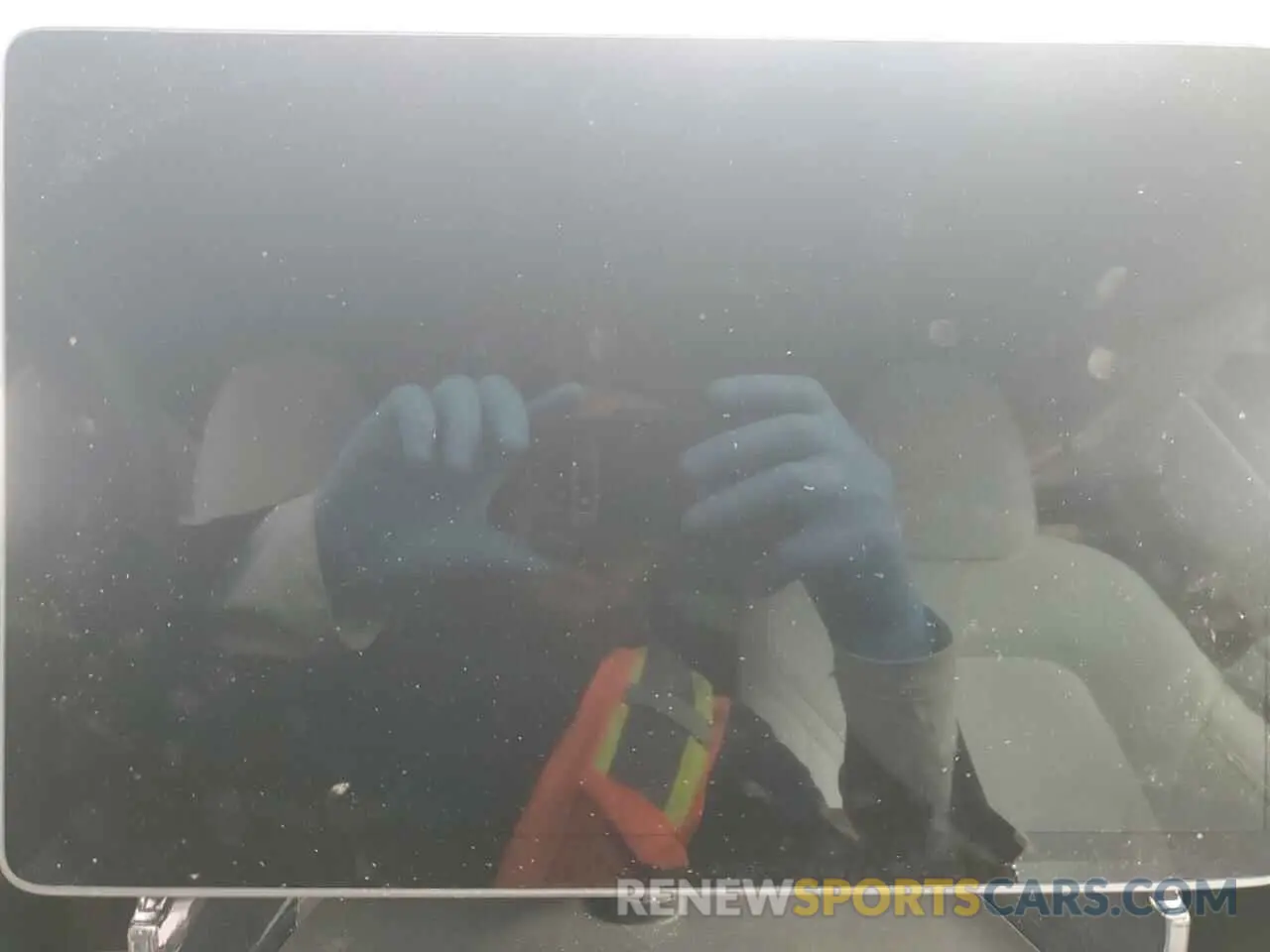 9 fotografías del automóvil dañado 7SAYGAEE0RF008108 TESLA MODEL Y 2024