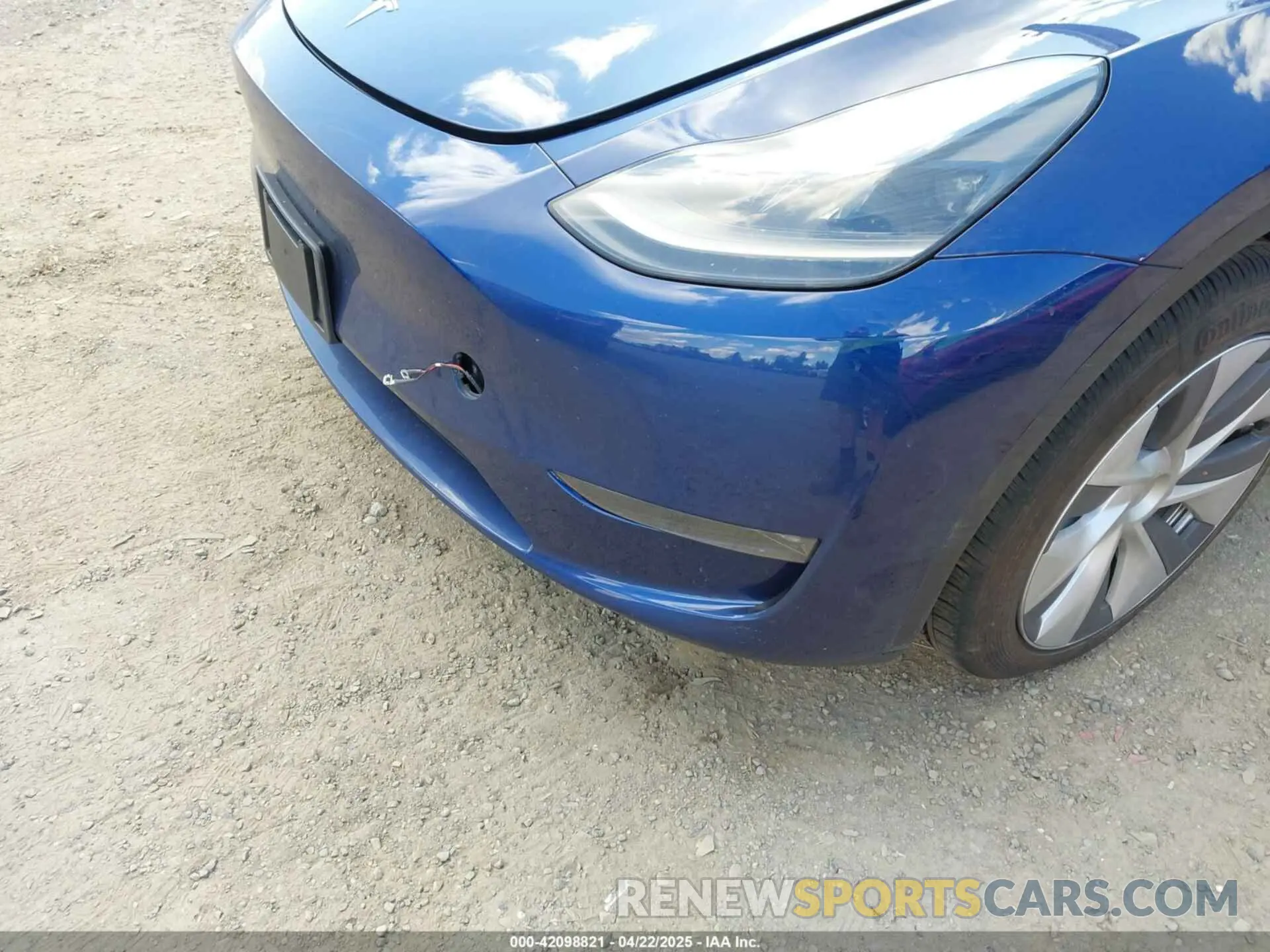 6 fotografías del automóvil dañado 7SAYGAEE0RF074822 TESLA MODEL Y 2024