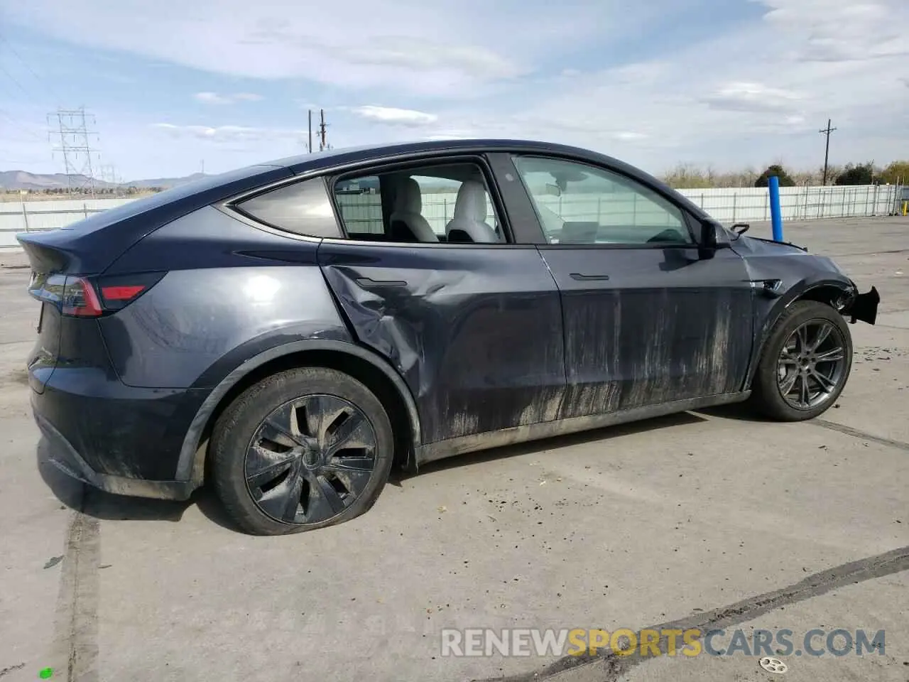 3 fotografías del automóvil dañado 7SAYGAEE0RF157909 TESLA MODEL Y 2024