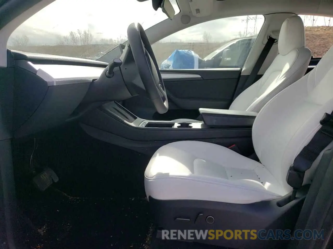 7 fotografías del automóvil dañado 7SAYGAEE0RF157909 TESLA MODEL Y 2024