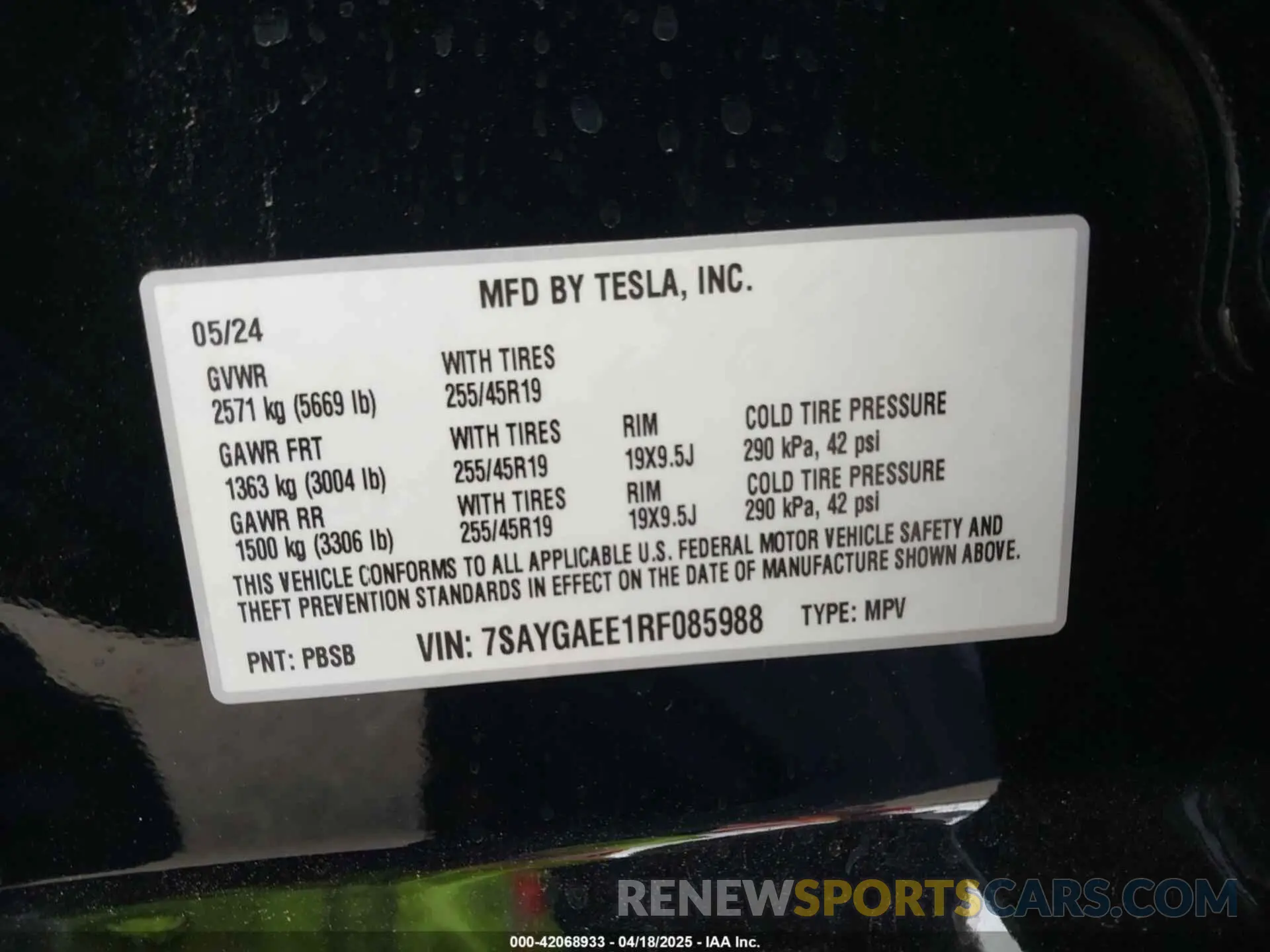 9 fotografías del automóvil dañado 7SAYGAEE1RF085988 TESLA MODEL Y 2024