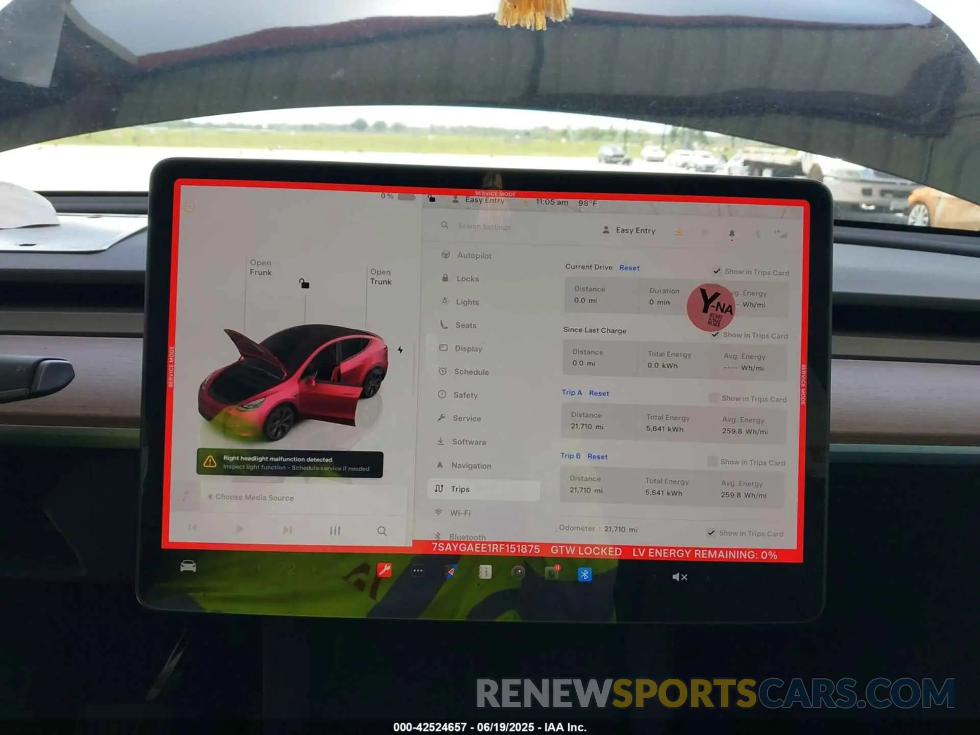 15 fotografías del automóvil dañado 7SAYGAEE1RF151875 TESLA MODEL Y 2024