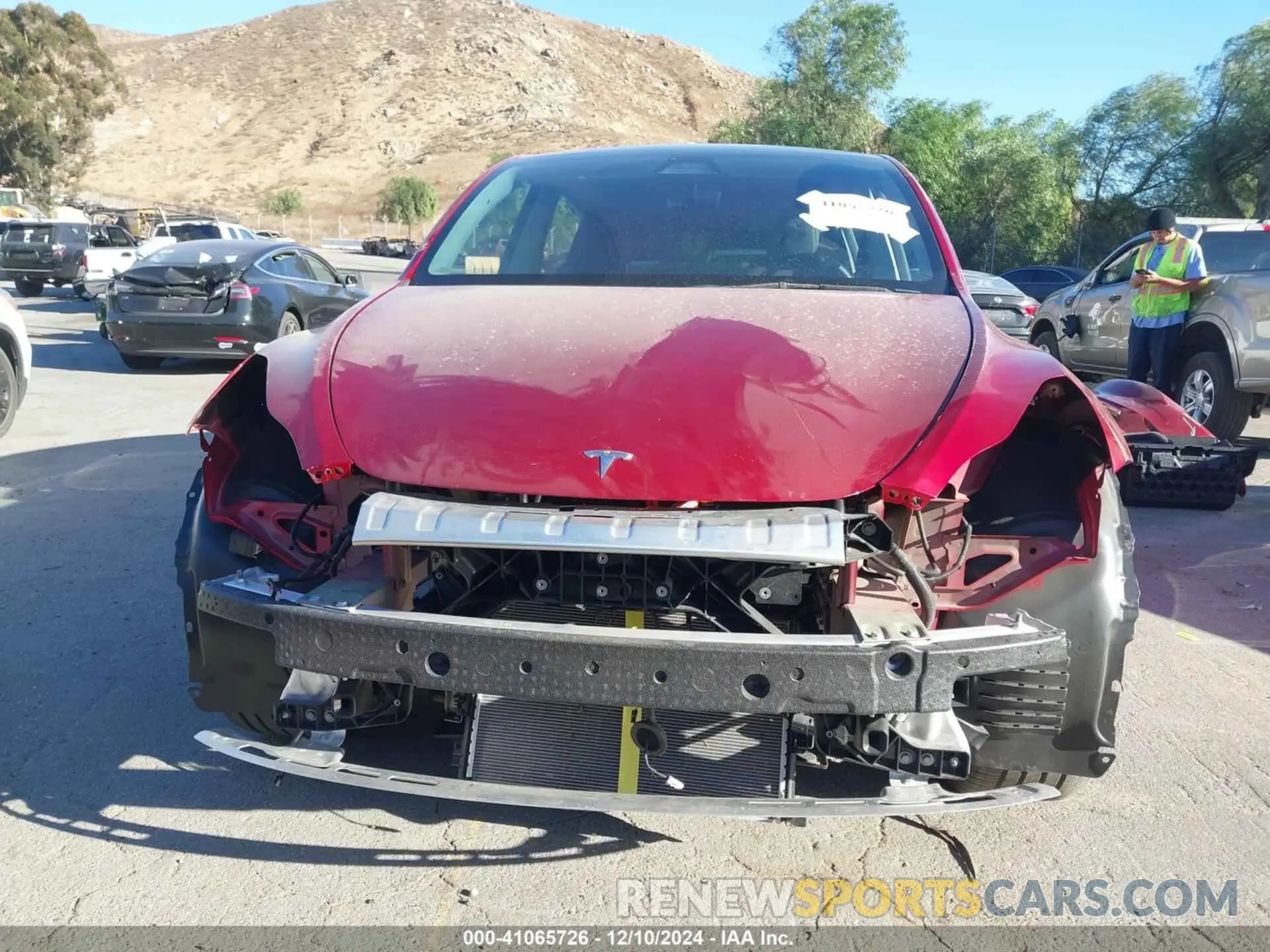 13 fotografías del automóvil dañado 7SAYGAEE2RF021118 TESLA MODEL Y 2024