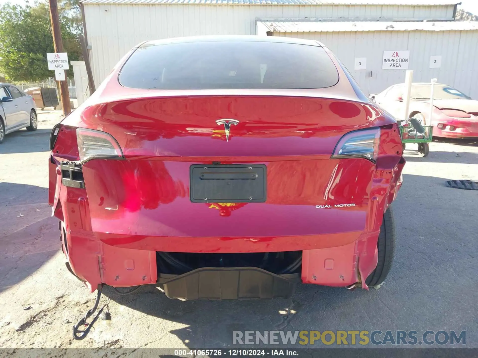 17 fotografías del automóvil dañado 7SAYGAEE2RF021118 TESLA MODEL Y 2024