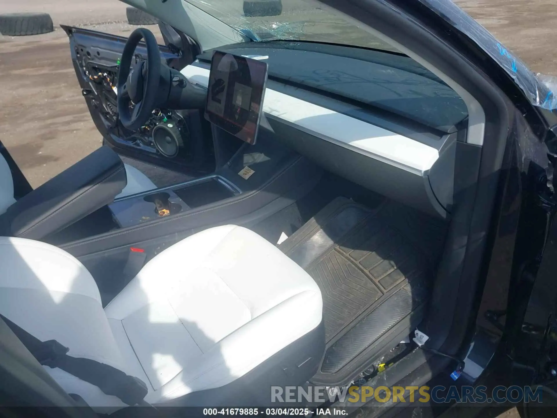 5 fotografías del automóvil dañado 7SAYGAEE2RF178437 TESLA MODEL Y 2024