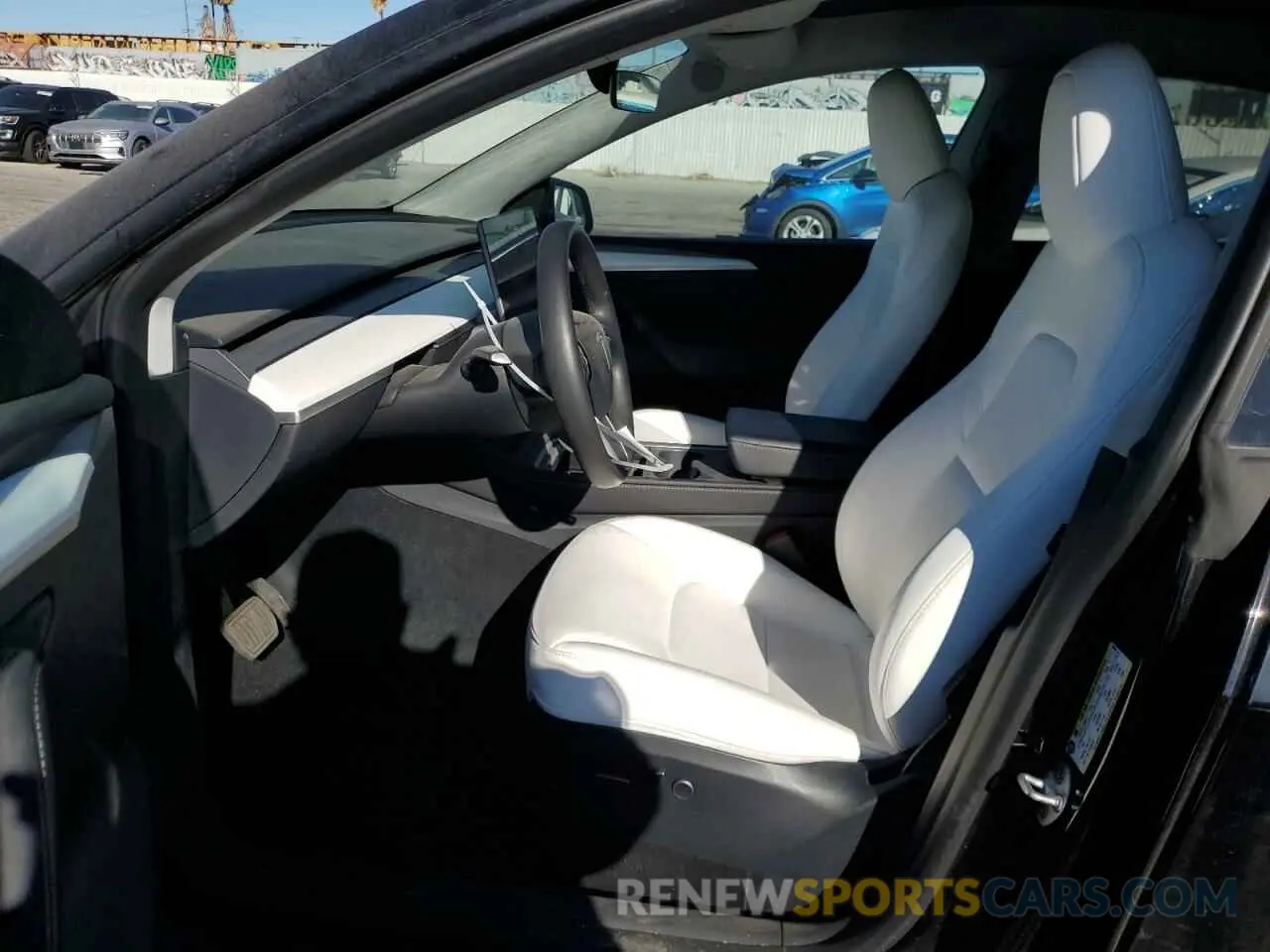 7 fotografías del automóvil dañado 7SAYGAEE2RF984326 TESLA MODEL Y 2024