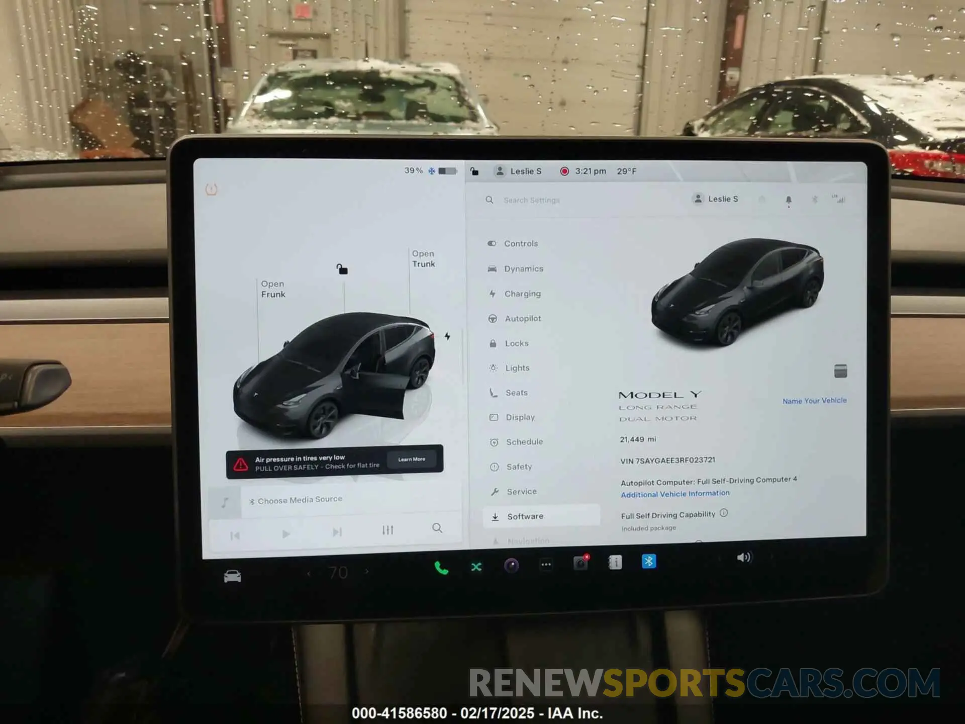 18 fotografías del automóvil dañado 7SAYGAEE3RF023721 TESLA MODEL Y 2024