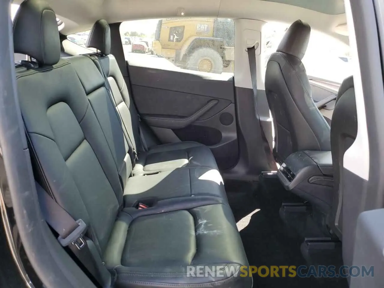 10 fotografías del automóvil dañado 7SAYGAEE3RF089122 TESLA MODEL Y 2024