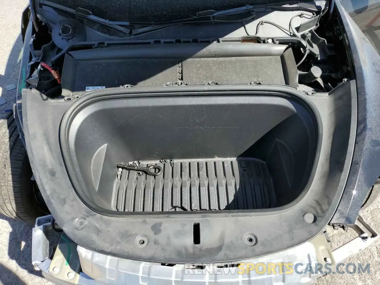 11 fotografías del automóvil dañado 7SAYGAEE3RF089122 TESLA MODEL Y 2024