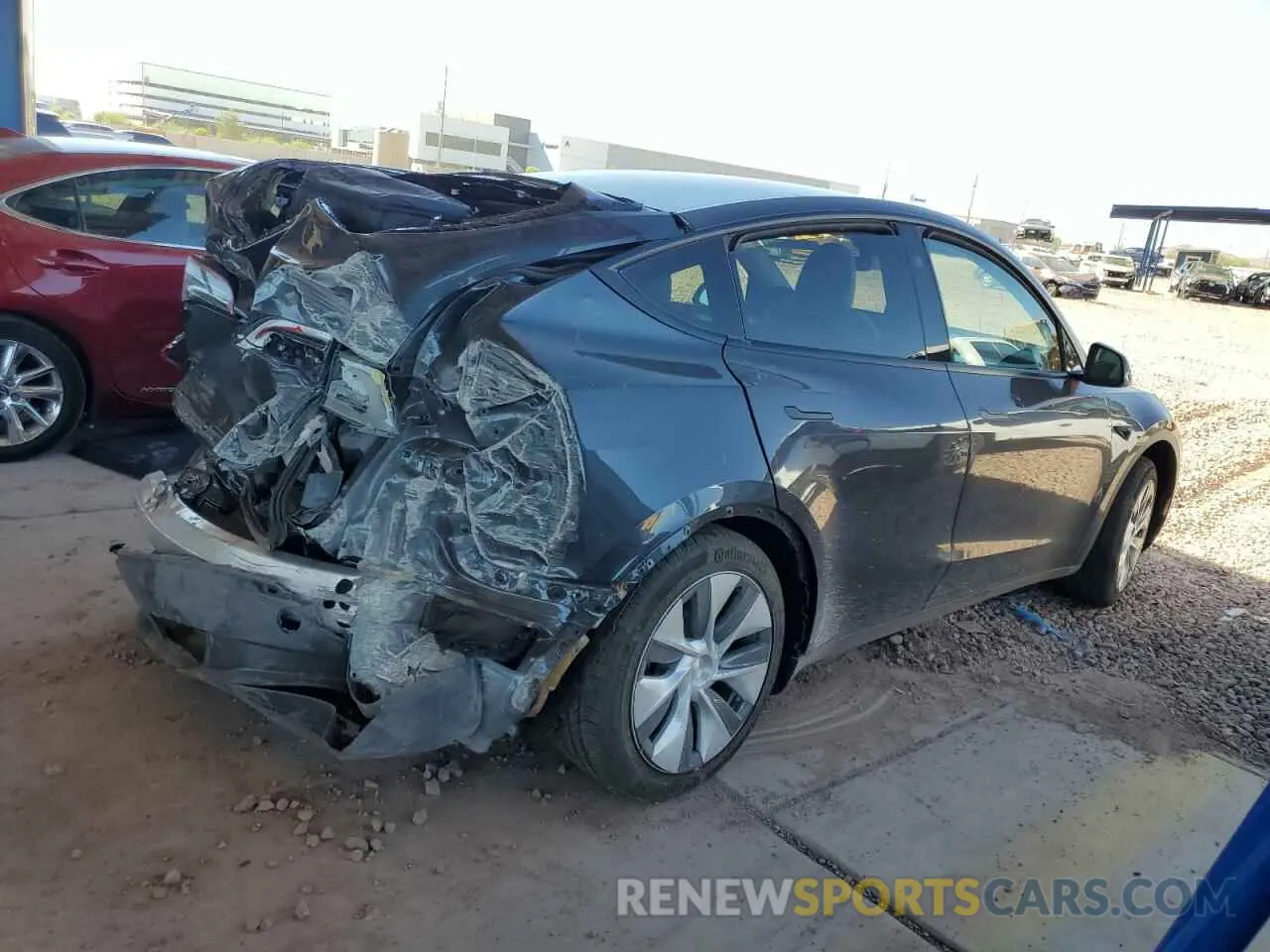 3 fotografías del automóvil dañado 7SAYGAEE4RF077075 TESLA MODEL Y 2024
