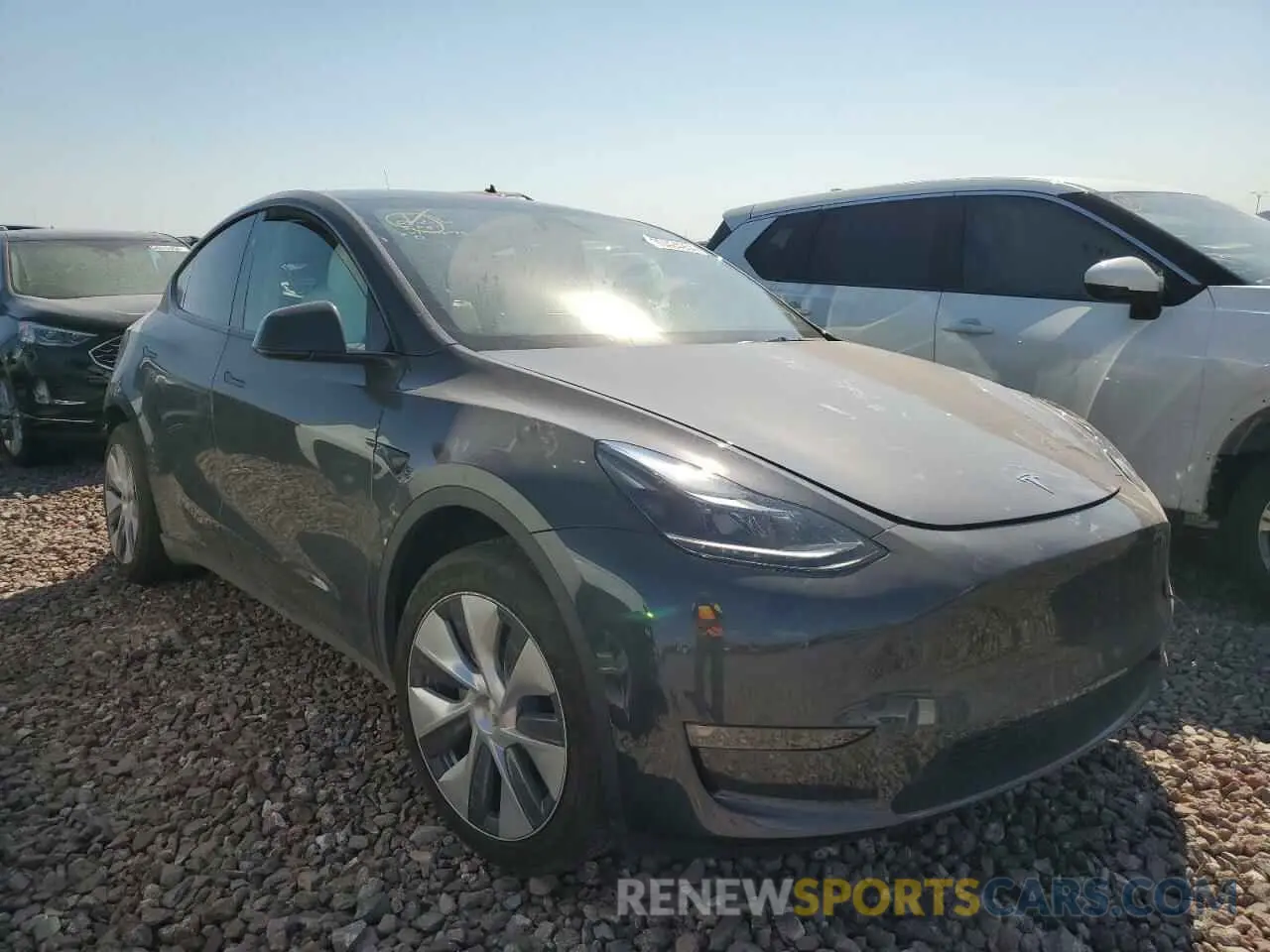 4 fotografías del automóvil dañado 7SAYGAEE4RF077075 TESLA MODEL Y 2024