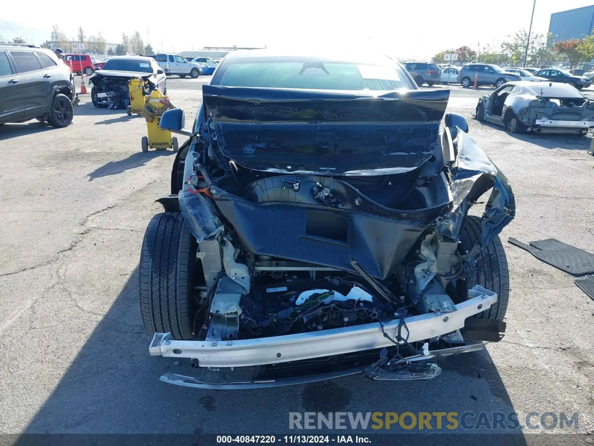 13 fotografías del automóvil dañado 7SAYGAEE4RF126078 TESLA MODEL Y 2024