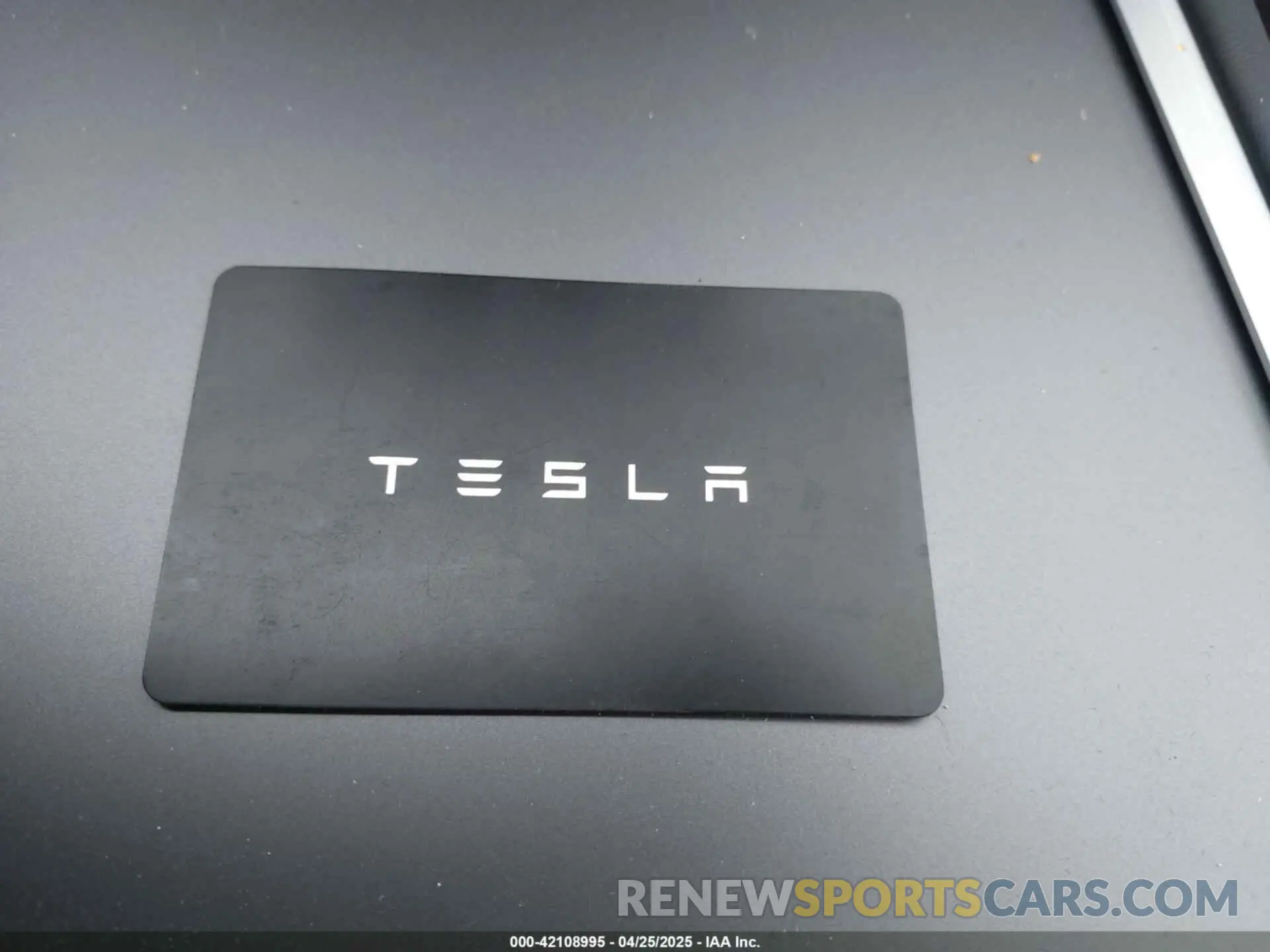 11 fotografías del automóvil dañado 7SAYGAEE4RF161266 TESLA MODEL Y 2024
