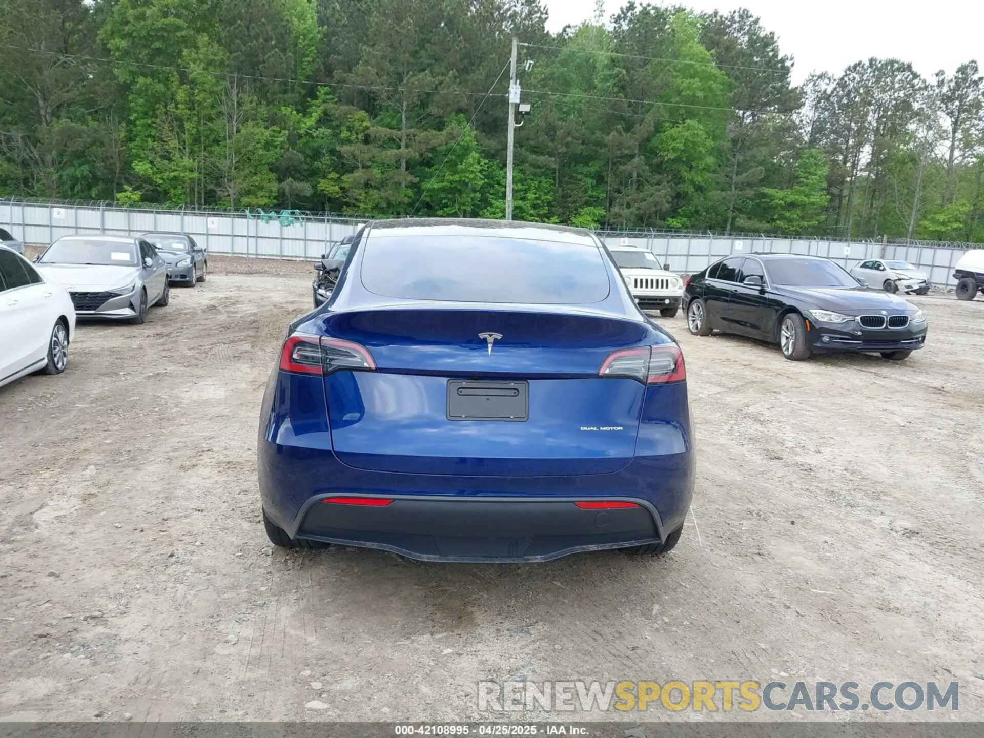 16 fotografías del automóvil dañado 7SAYGAEE4RF161266 TESLA MODEL Y 2024