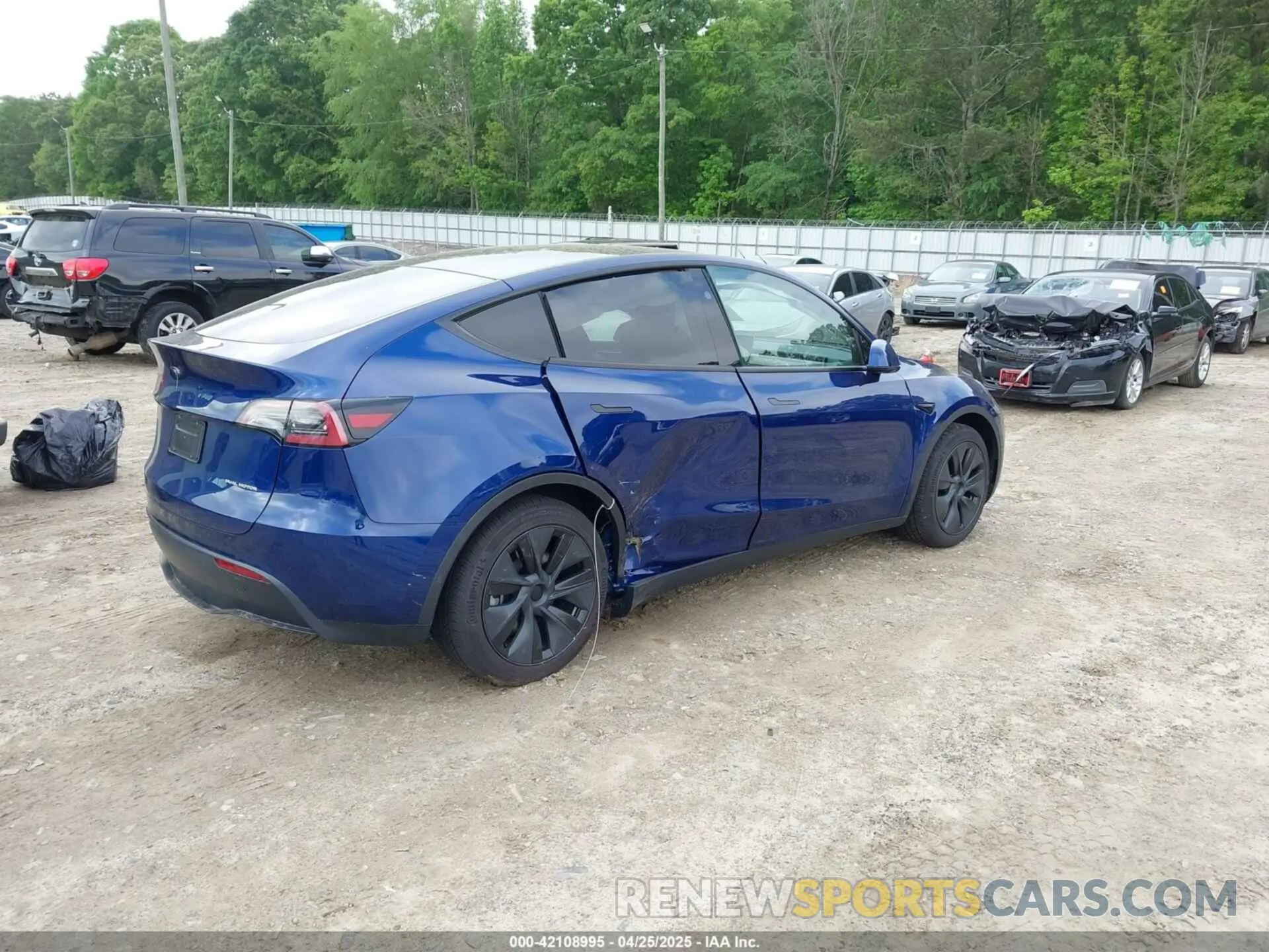 4 fotografías del automóvil dañado 7SAYGAEE4RF161266 TESLA MODEL Y 2024