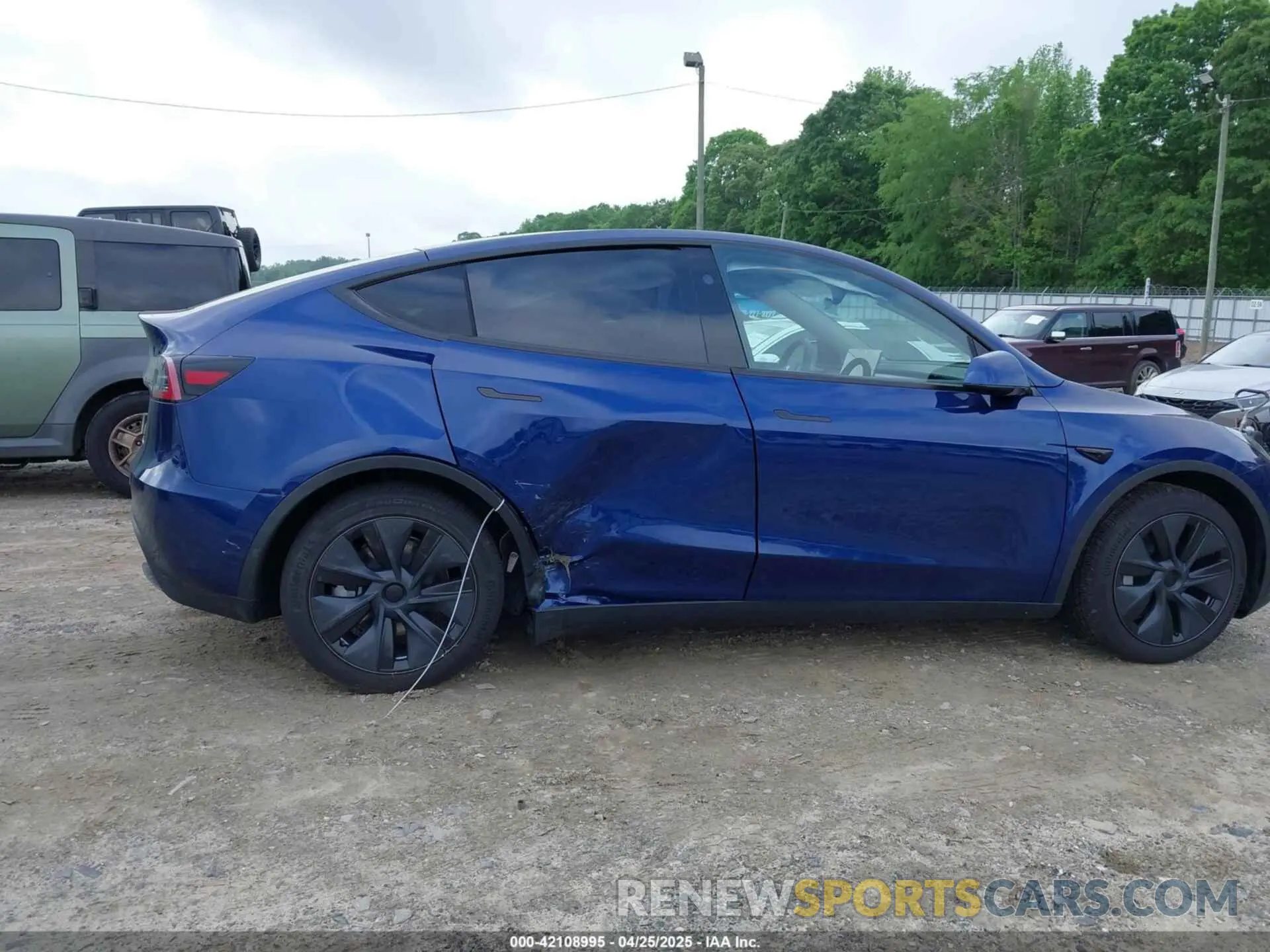 6 fotografías del automóvil dañado 7SAYGAEE4RF161266 TESLA MODEL Y 2024