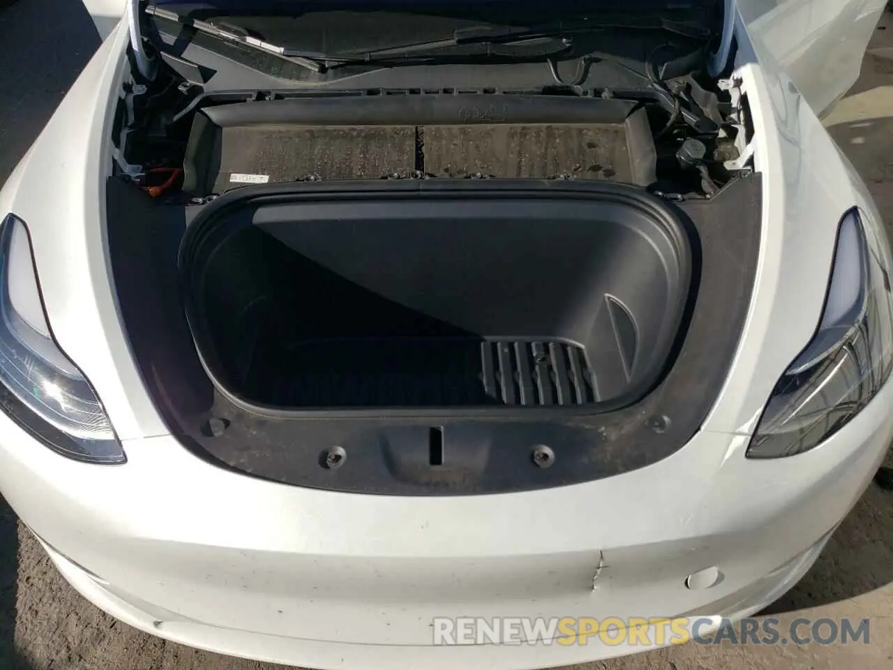 11 fotografías del automóvil dañado 7SAYGAEE5RF010615 TESLA MODEL Y 2024