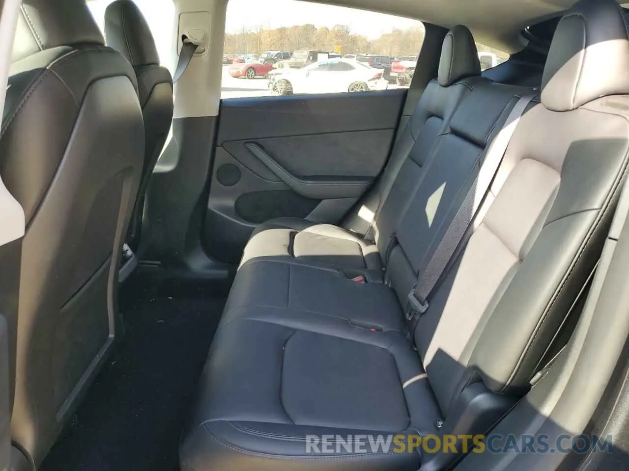 11 fotografías del automóvil dañado 7SAYGAEE5RF061273 TESLA MODEL Y 2024
