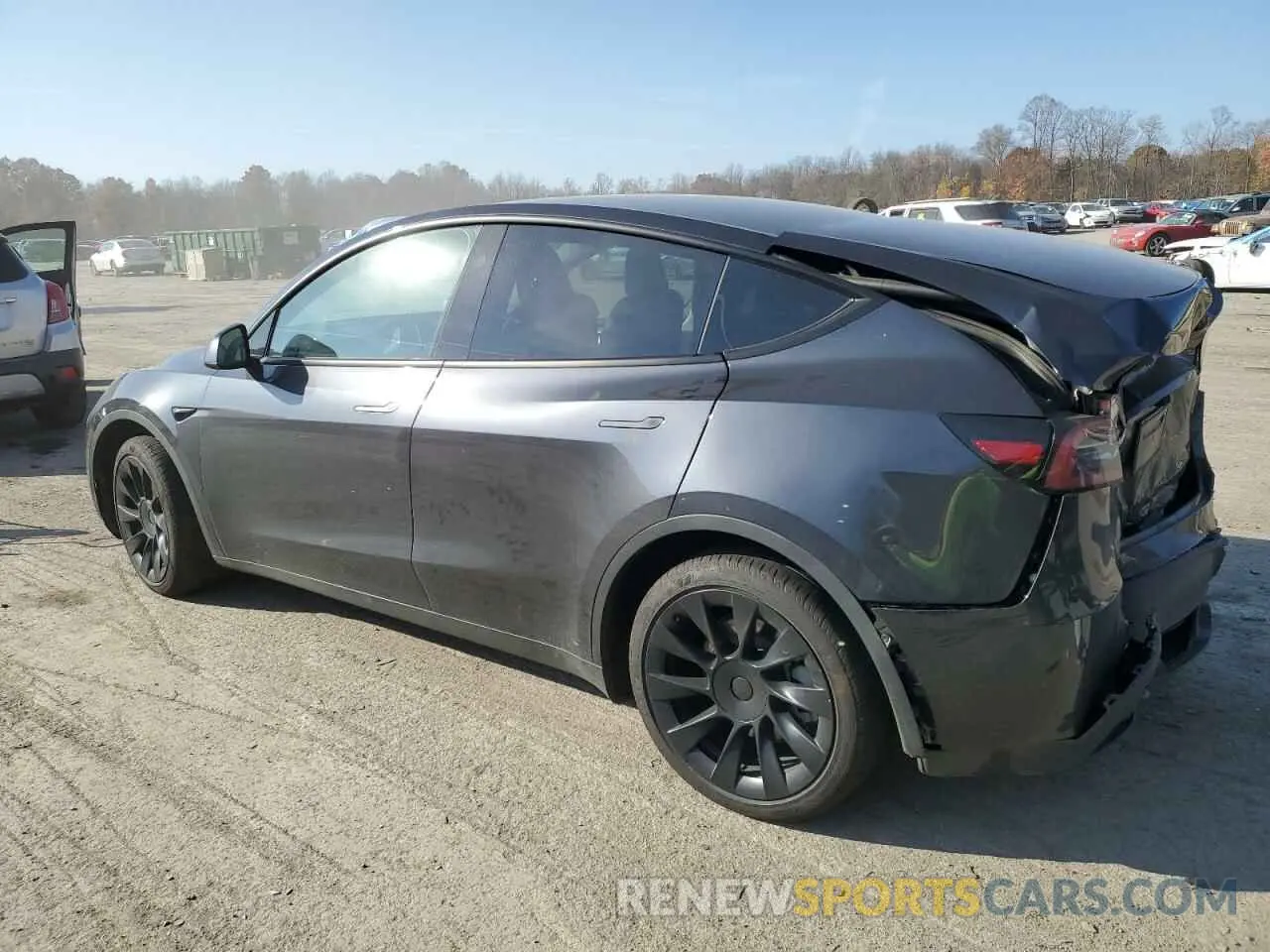 2 fotografías del automóvil dañado 7SAYGAEE5RF061273 TESLA MODEL Y 2024