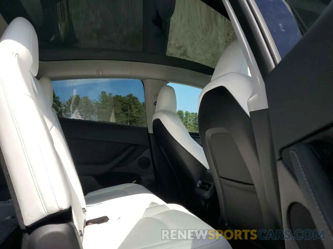 10 fotografías del automóvil dañado 7SAYGAEE5RF214010 TESLA MODEL Y 2024