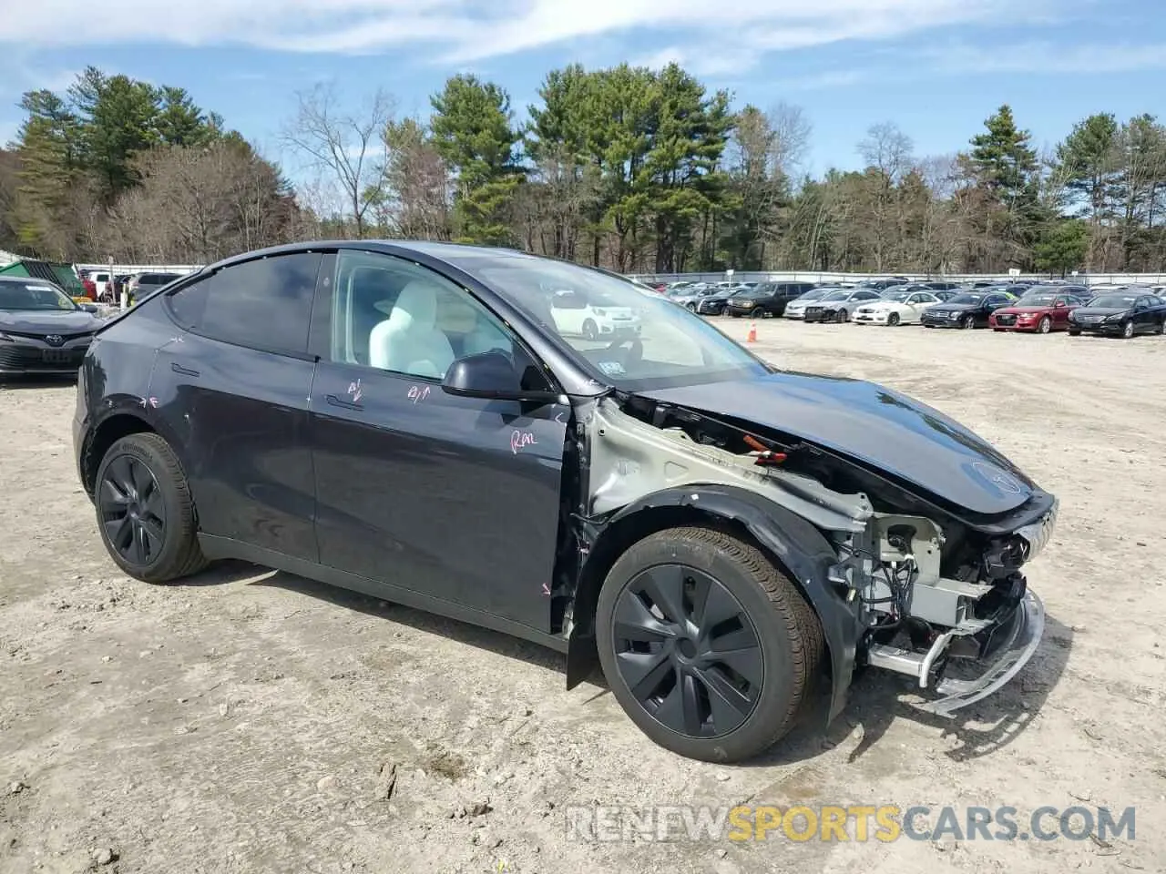 4 fotografías del automóvil dañado 7SAYGAEE5RF214010 TESLA MODEL Y 2024