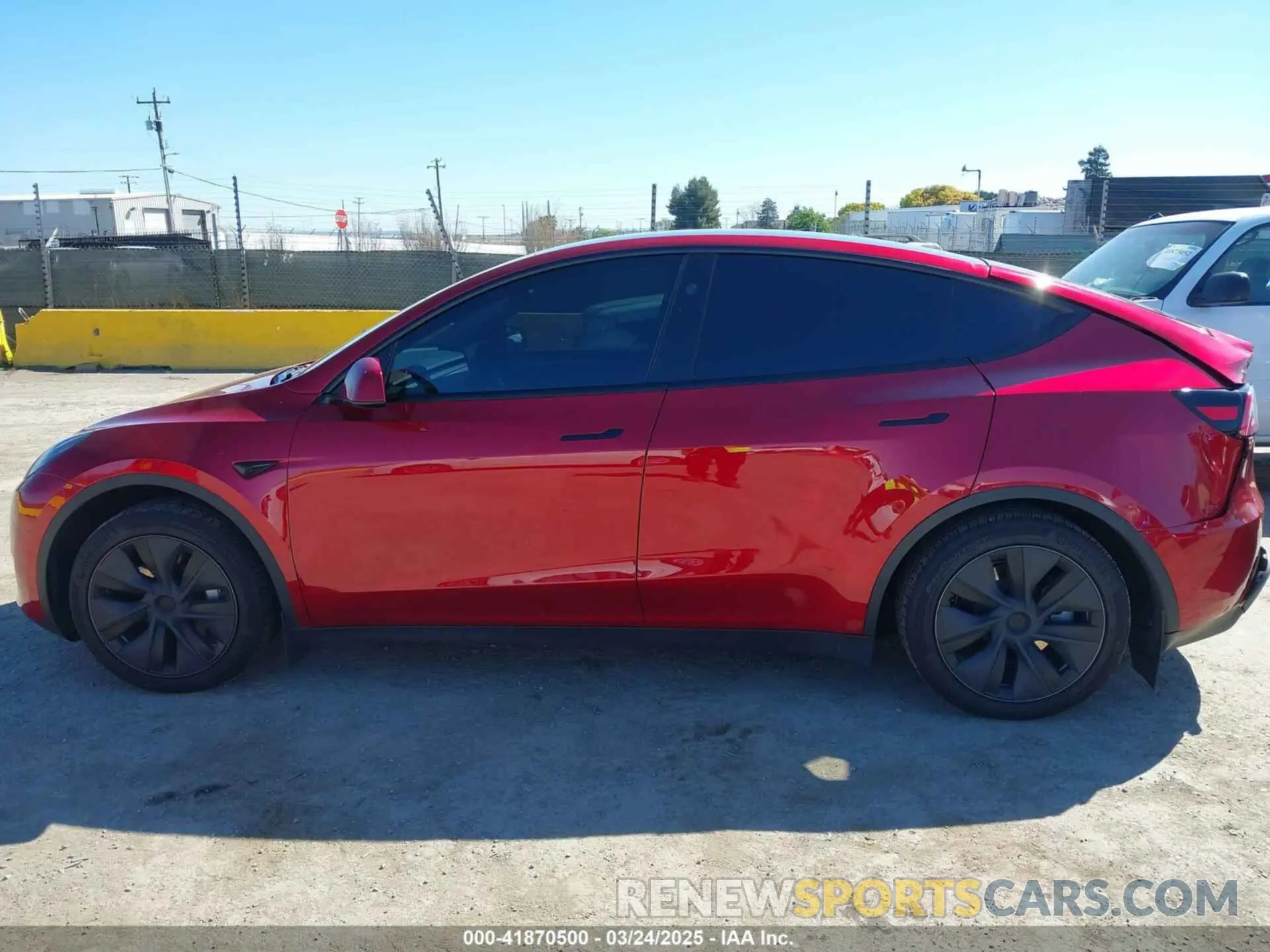 14 fotografías del automóvil dañado 7SAYGAEE6RF152066 TESLA MODEL Y 2024
