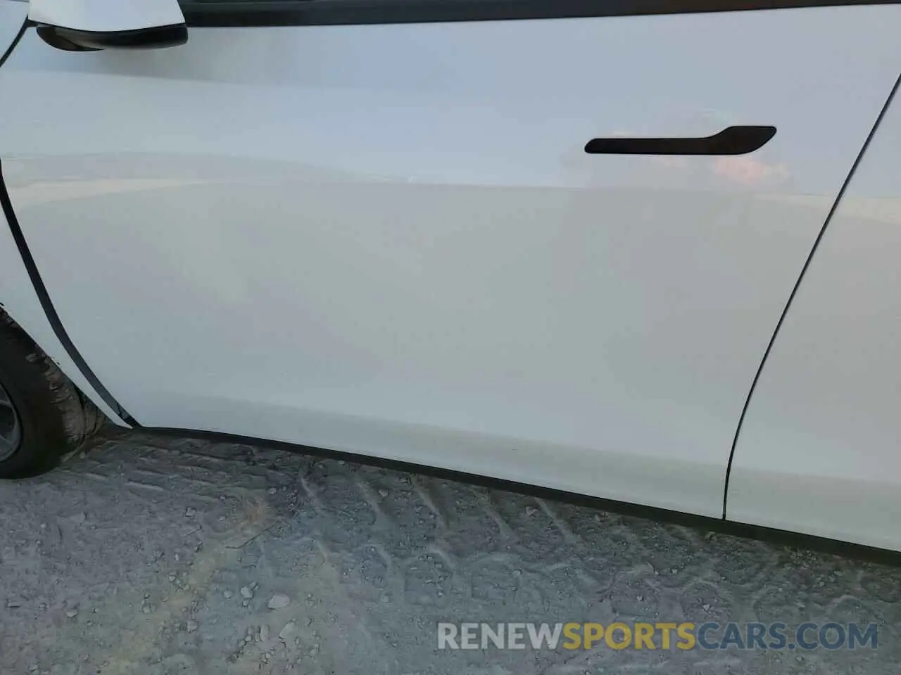 7 fotografías del automóvil dañado 7SAYGAEE6RF153248 TESLA MODEL Y 2024