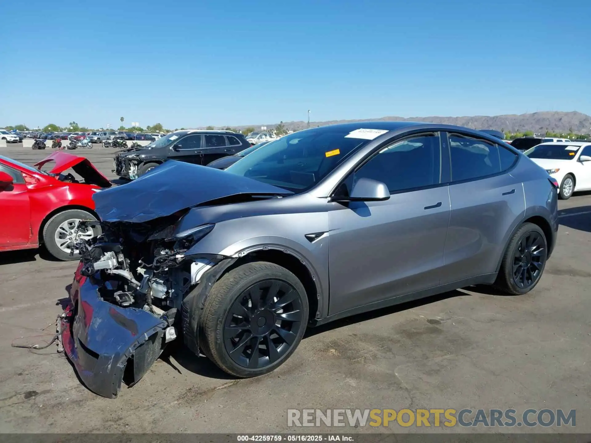 2 fotografías del automóvil dañado 7SAYGAEE6RF155551 TESLA MODEL Y 2024