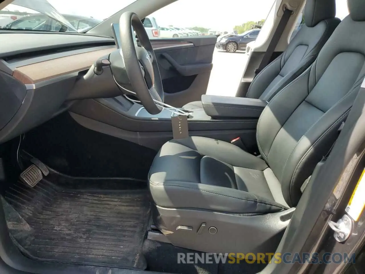 7 fotografías del automóvil dañado 7SAYGAEE6RF160698 TESLA MODEL Y 2024