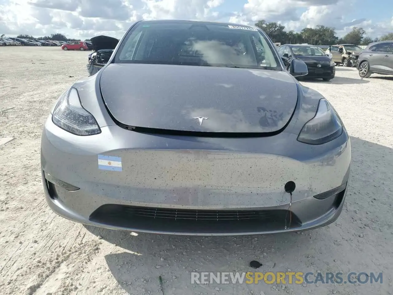 5 fotografías del automóvil dañado 7SAYGAEE6RF169627 TESLA MODEL Y 2024