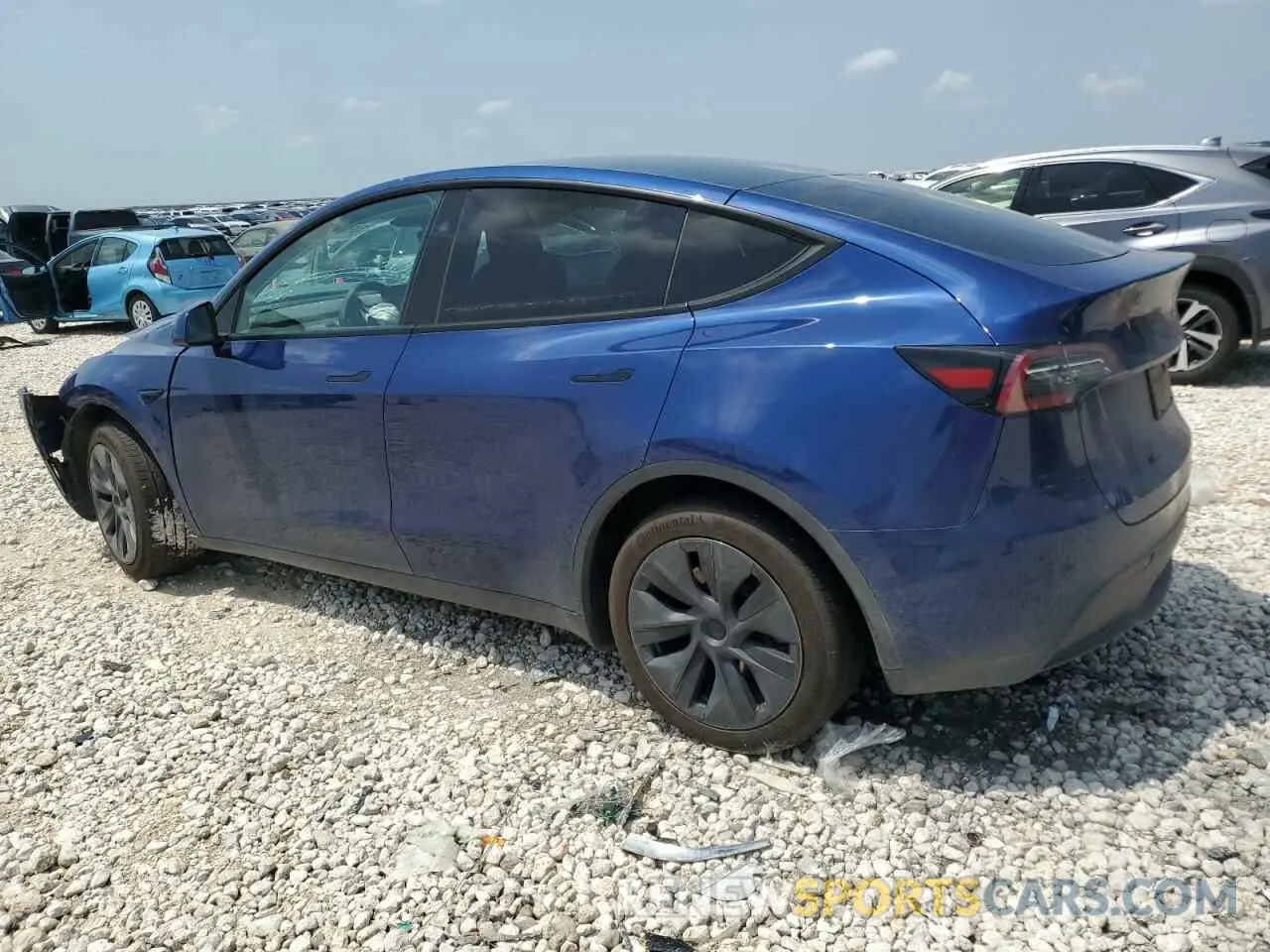 2 fotografías del automóvil dañado 7SAYGAEE6RF196245 TESLA MODEL Y 2024