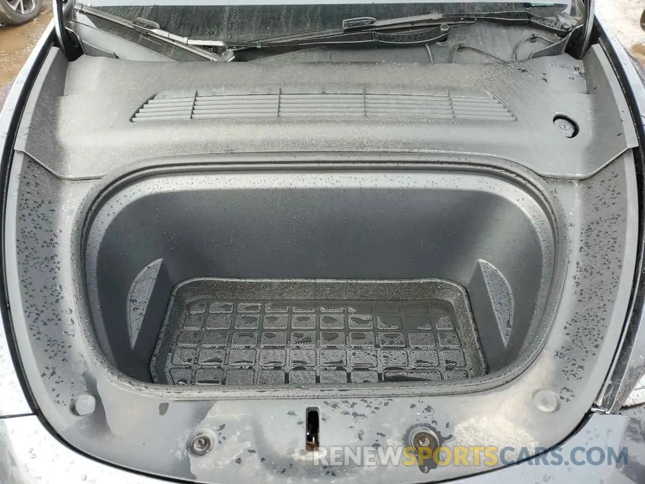 11 fotografías del automóvil dañado 7SAYGAEE7RF043096 TESLA MODEL Y 2024