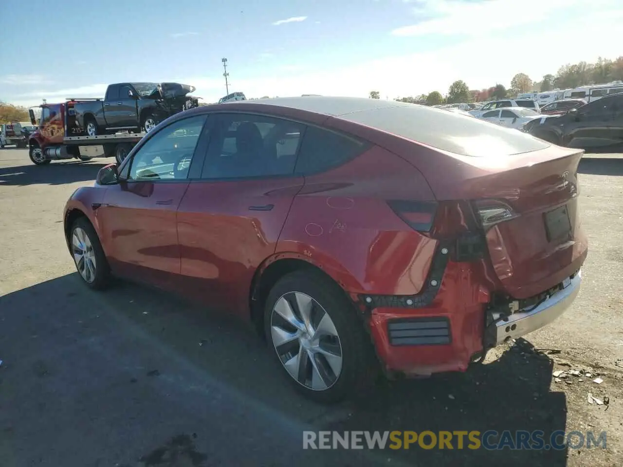 2 fotografías del automóvil dañado 7SAYGAEE8RF026436 TESLA MODEL Y 2024