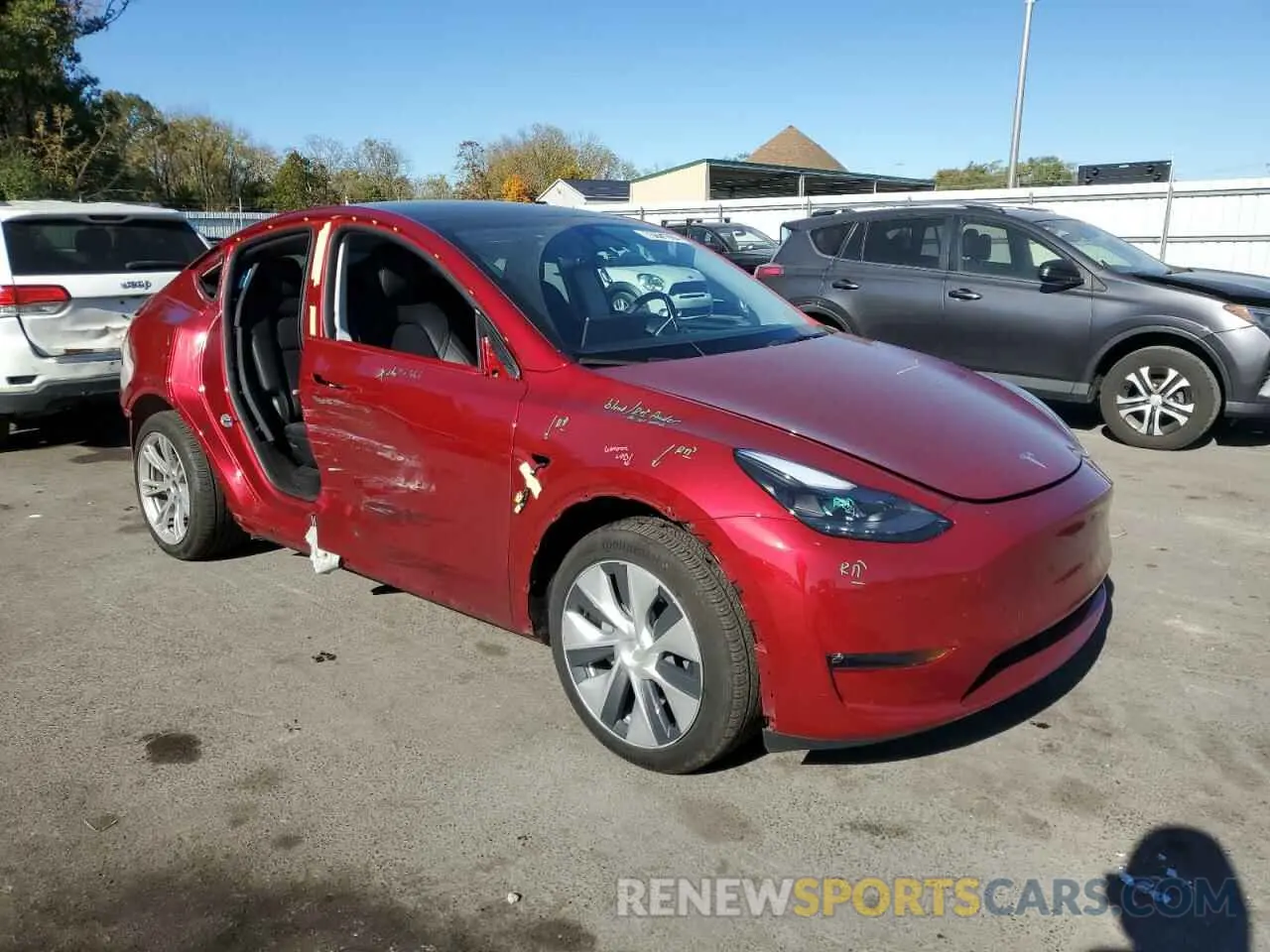 4 fotografías del automóvil dañado 7SAYGAEE8RF026436 TESLA MODEL Y 2024