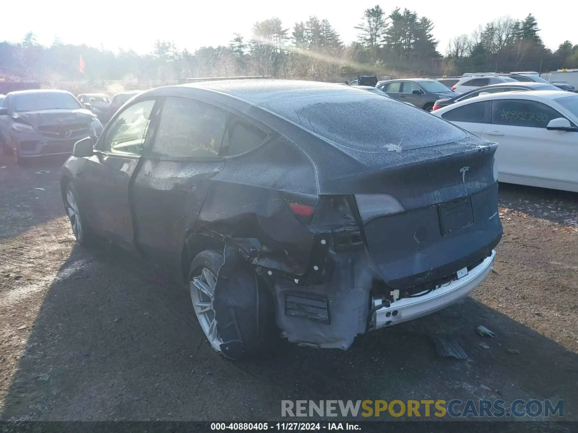 15 fotografías del automóvil dañado 7SAYGAEE8RF063471 TESLA MODEL Y 2024