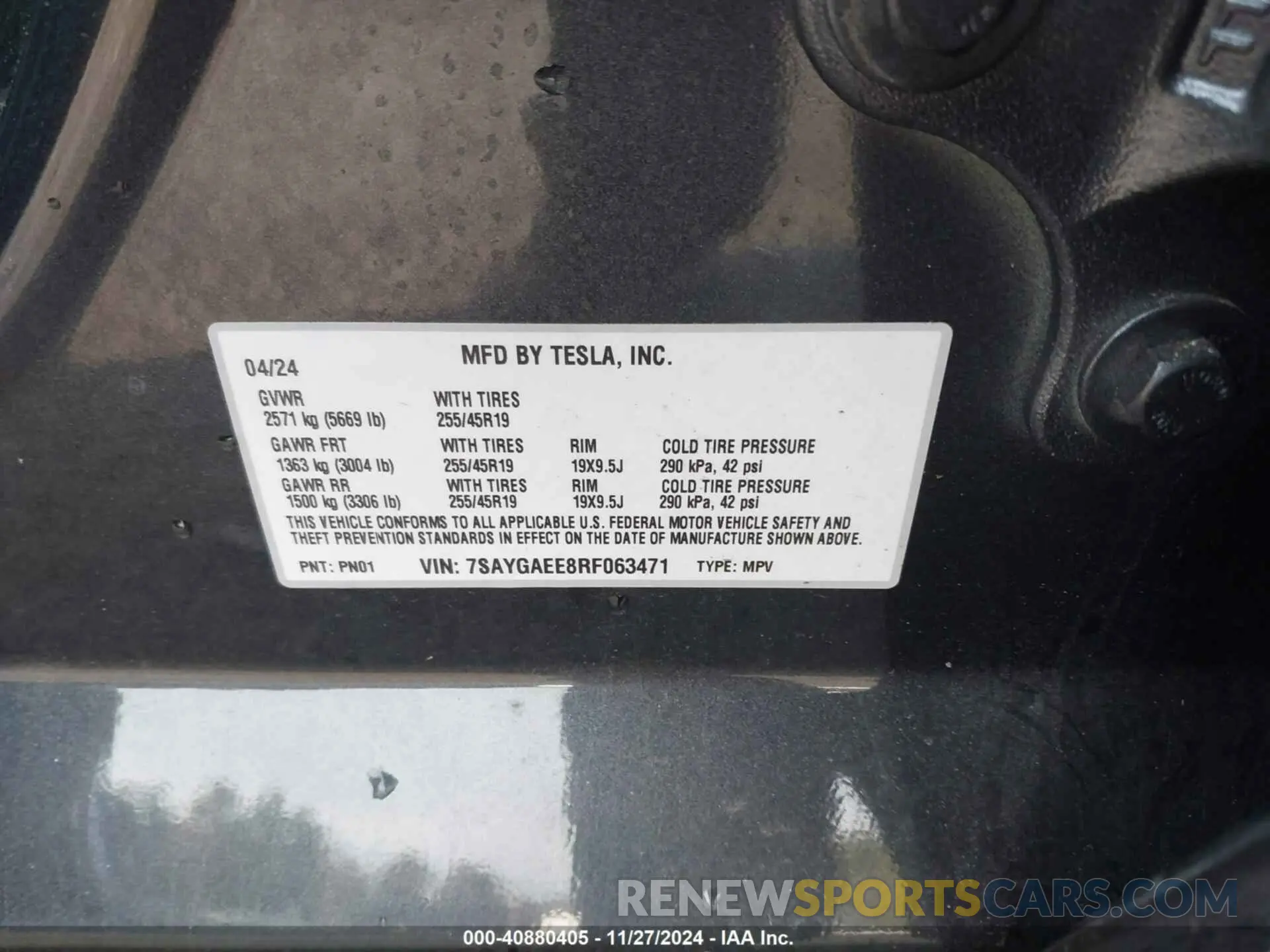 9 fotografías del automóvil dañado 7SAYGAEE8RF063471 TESLA MODEL Y 2024