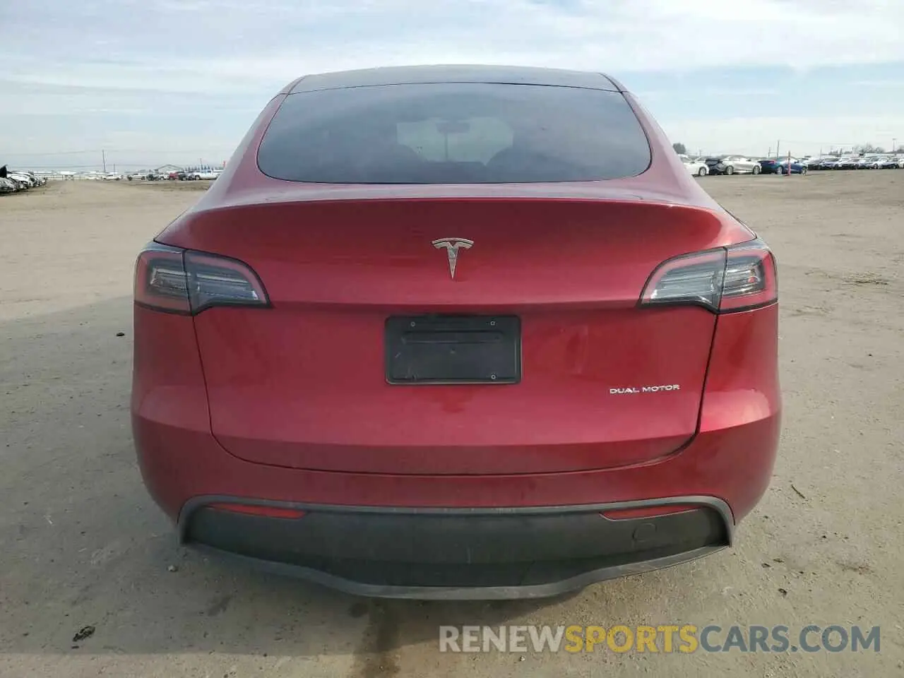 6 fotografías del automóvil dañado 7SAYGAEE8RF081789 TESLA MODEL Y 2024
