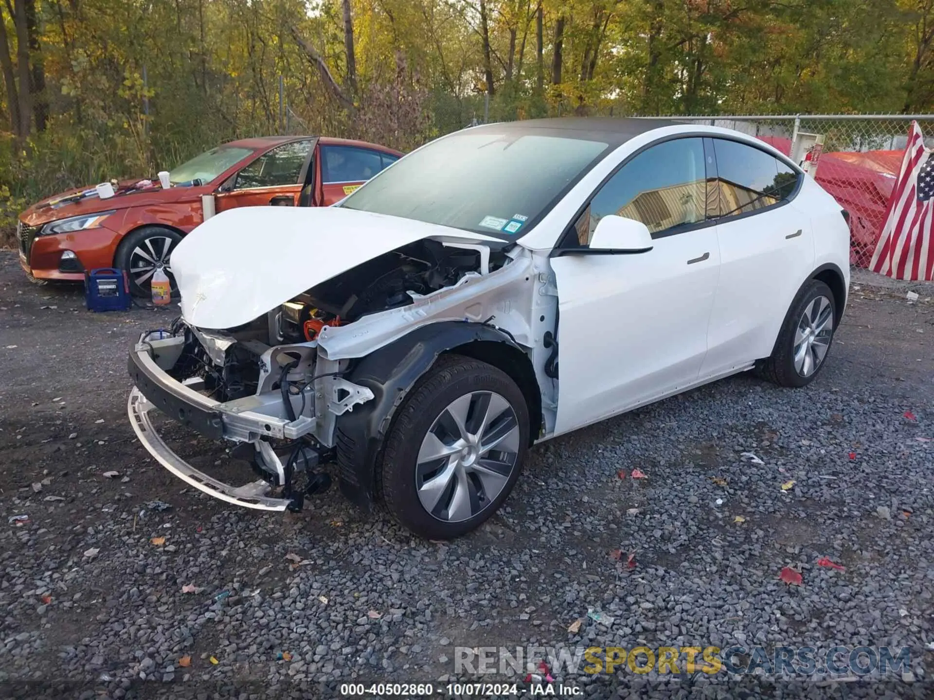 2 fotografías del automóvil dañado 7SAYGAEE8RF092274 TESLA MODEL Y 2024