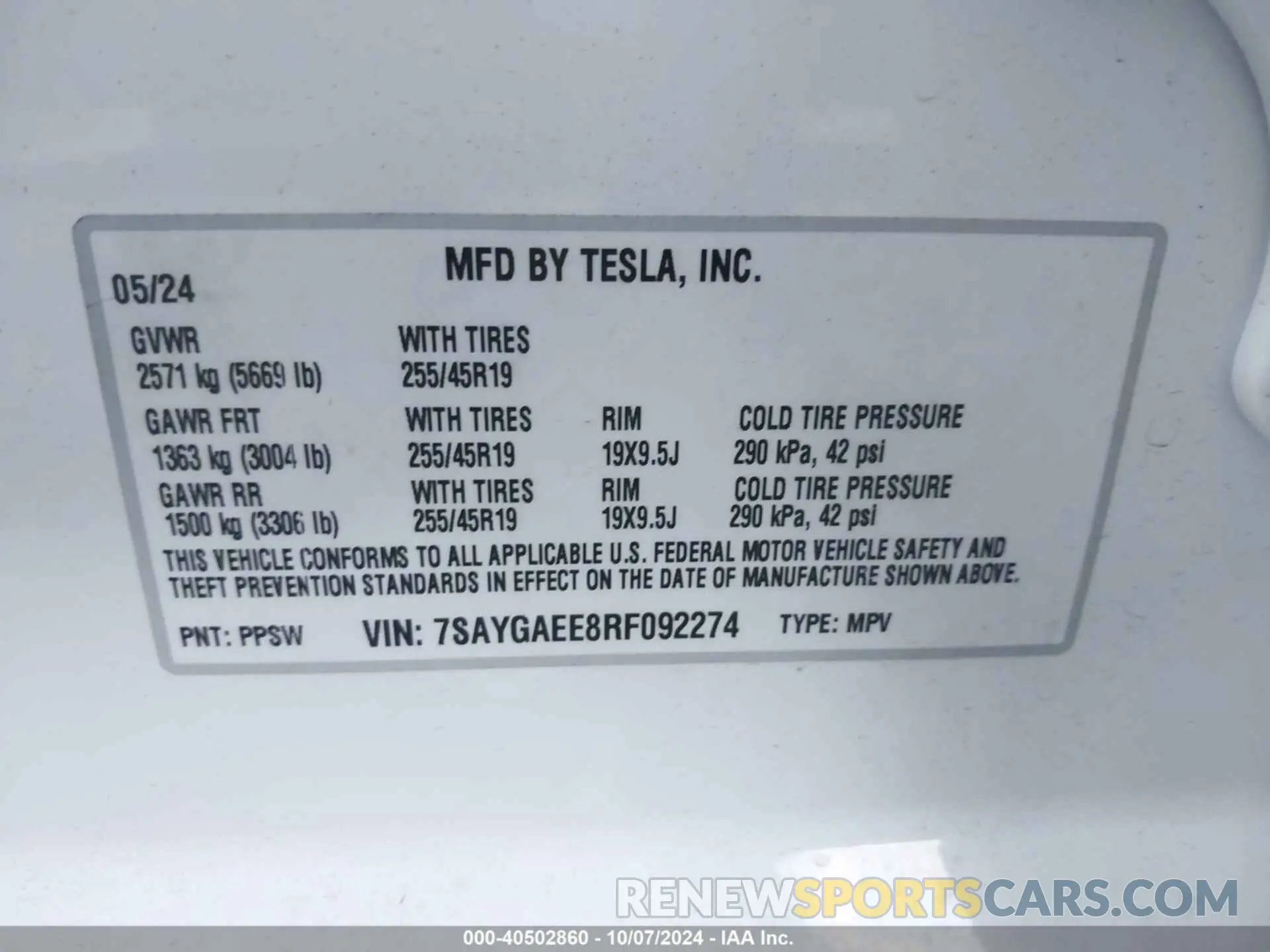 9 fotografías del automóvil dañado 7SAYGAEE8RF092274 TESLA MODEL Y 2024