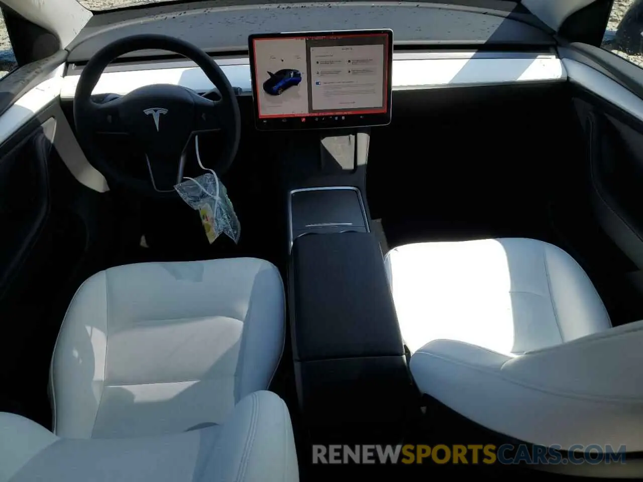 8 fotografías del automóvil dañado 7SAYGAEE9RF072132 TESLA MODEL Y 2024