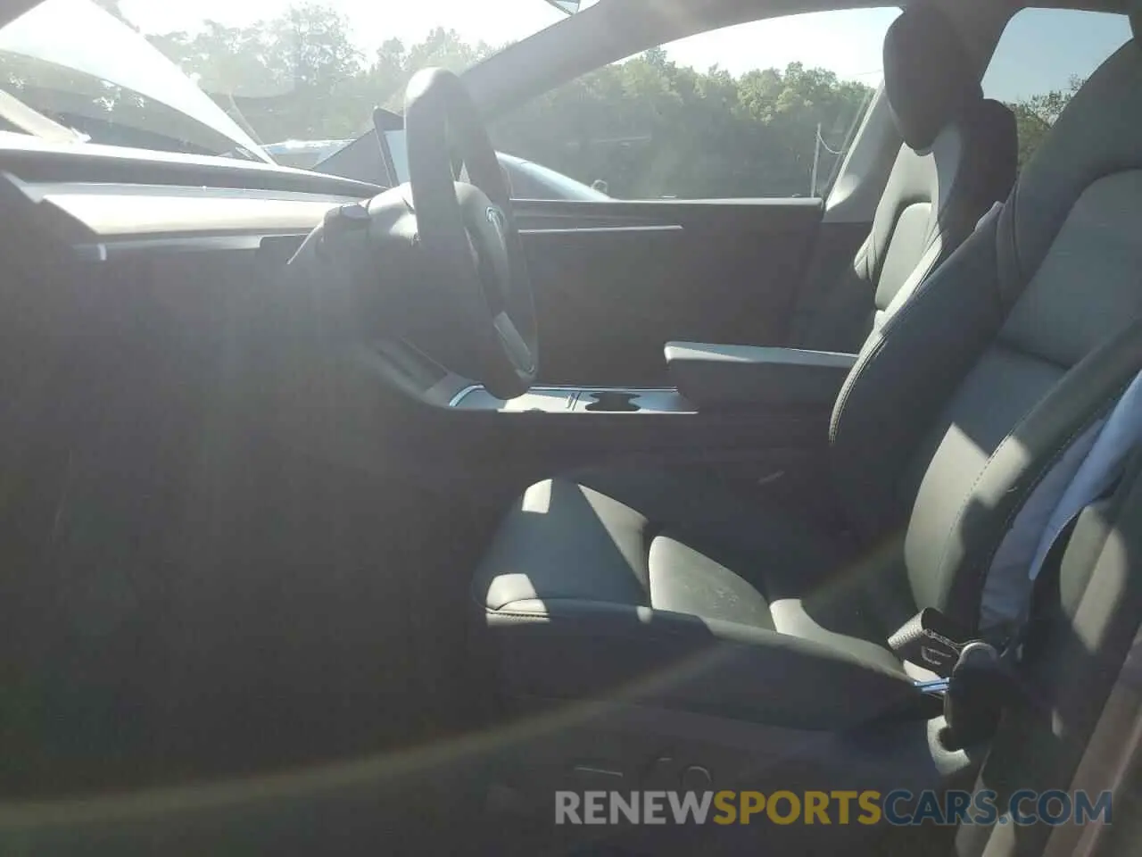 7 fotografías del automóvil dañado 7SAYGAEE9RF109602 TESLA MODEL Y 2024