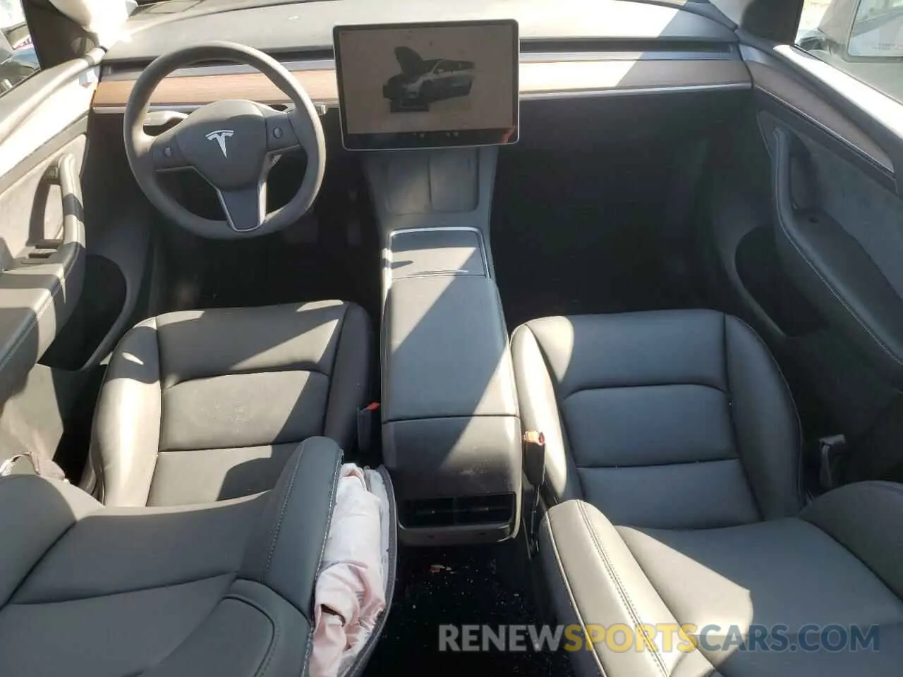 8 fotografías del automóvil dañado 7SAYGAEE9RF109602 TESLA MODEL Y 2024