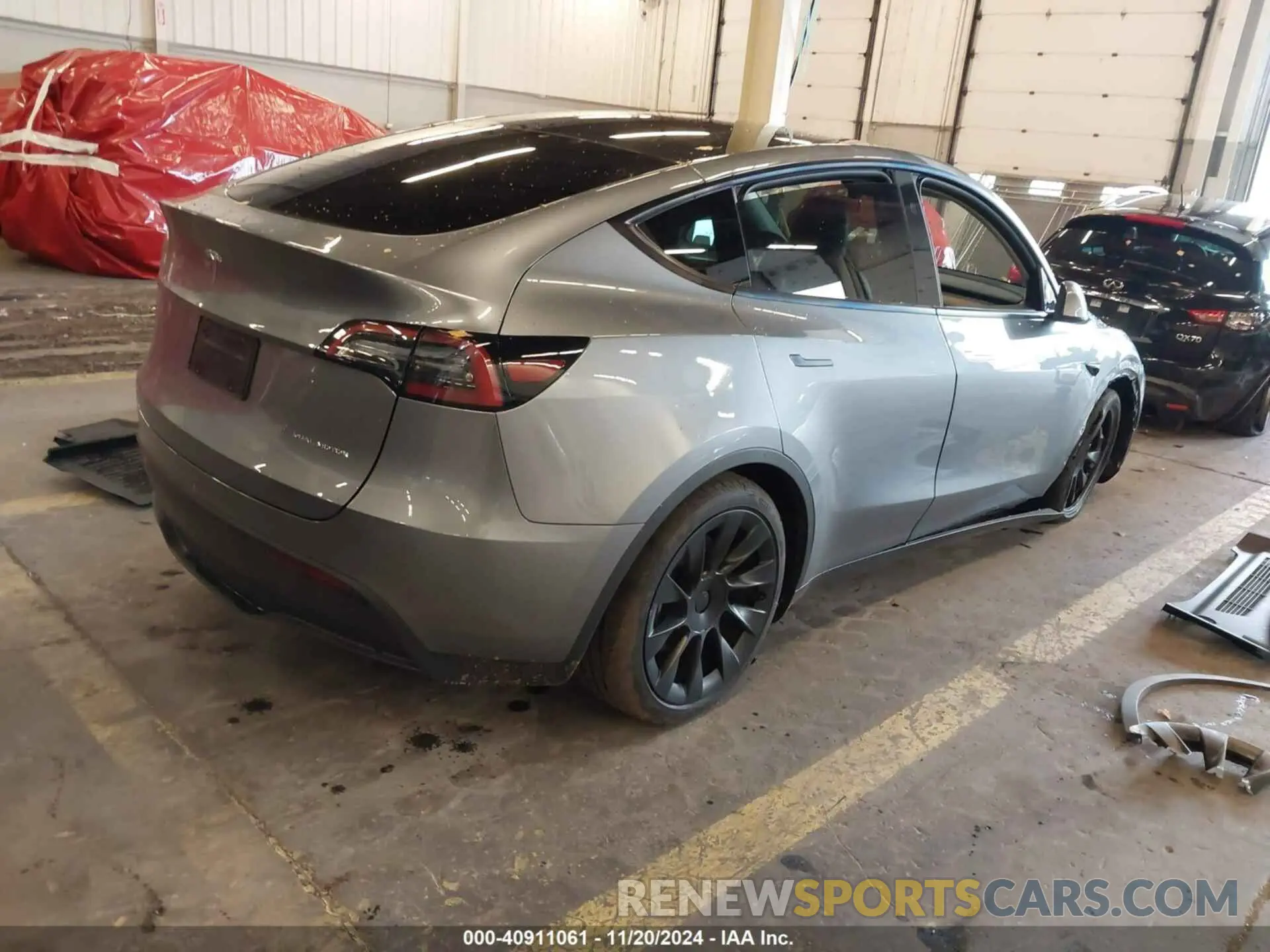 4 fotografías del automóvil dañado 7SAYGAEEXRF170814 TESLA MODEL Y 2024