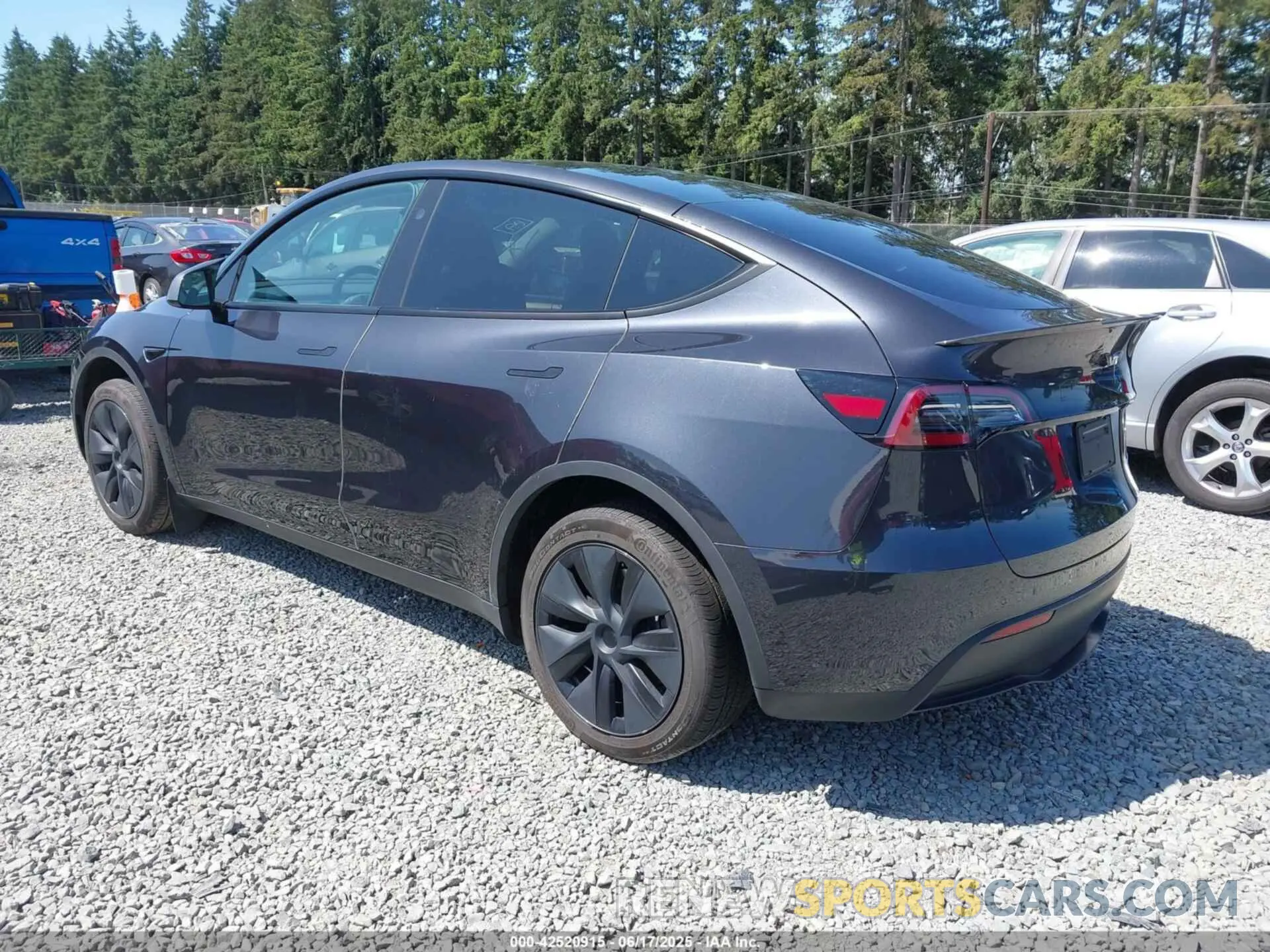 3 fotografías del automóvil dañado 7SAYGAEEXRF180212 TESLA MODEL Y 2024