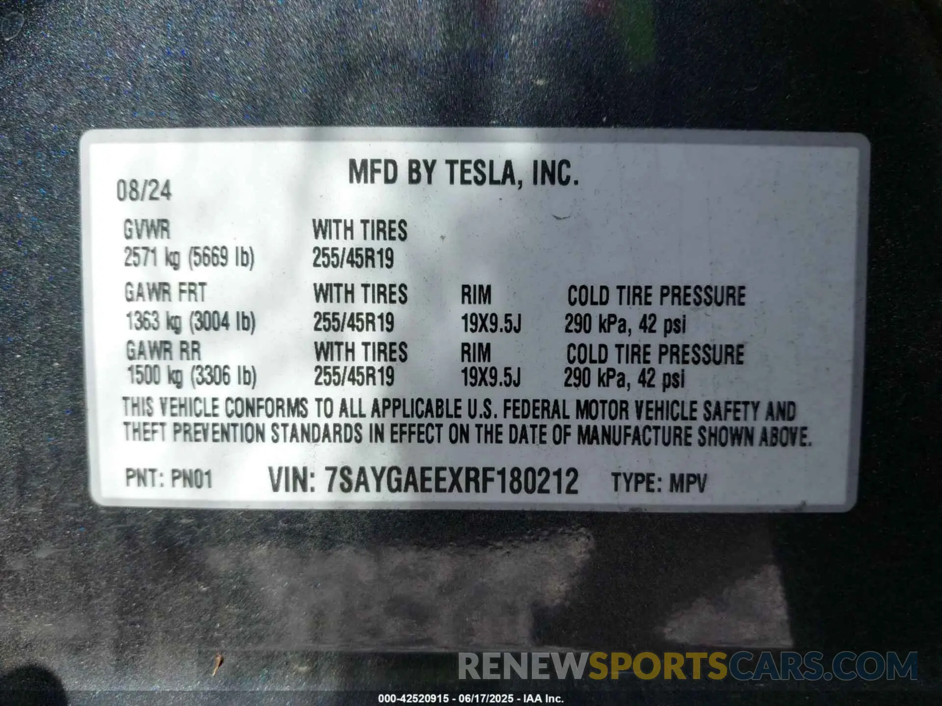 9 fotografías del automóvil dañado 7SAYGAEEXRF180212 TESLA MODEL Y 2024