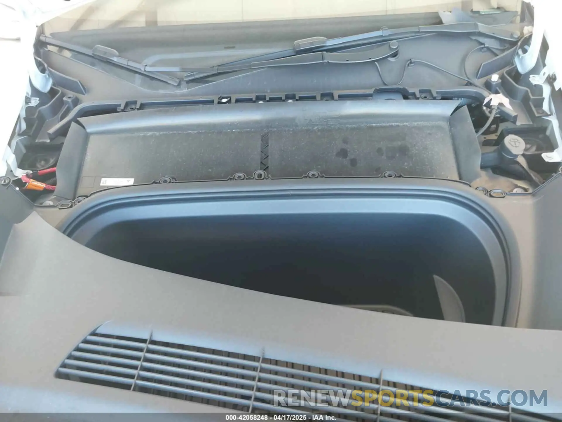 10 fotografías del automóvil dañado 7SAYGAEEXRF988561 TESLA MODEL Y 2024