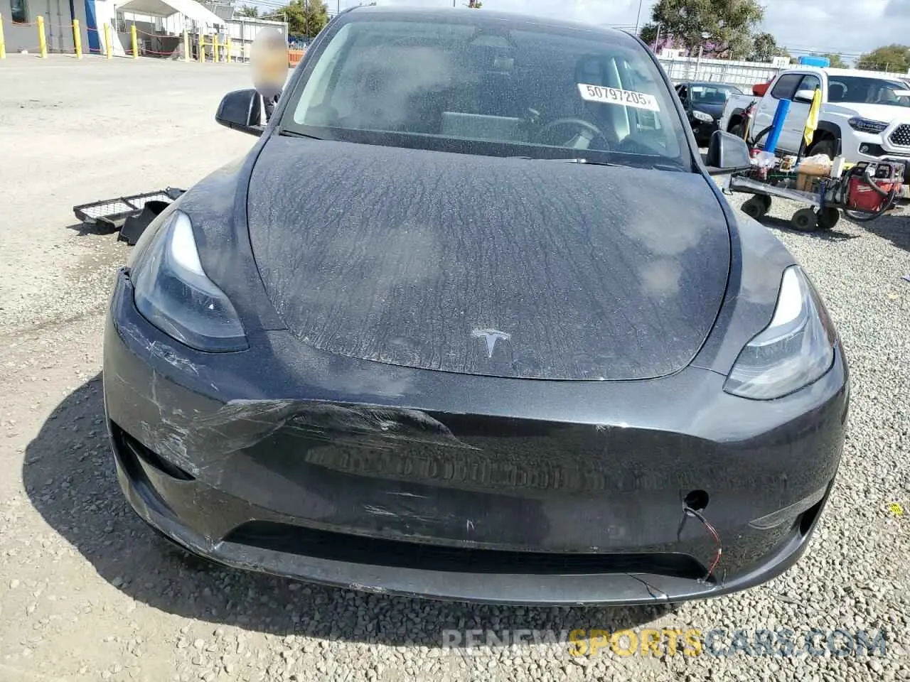 5 fotografías del automóvil dañado 7SAYGAEEXRF988799 TESLA MODEL Y 2024