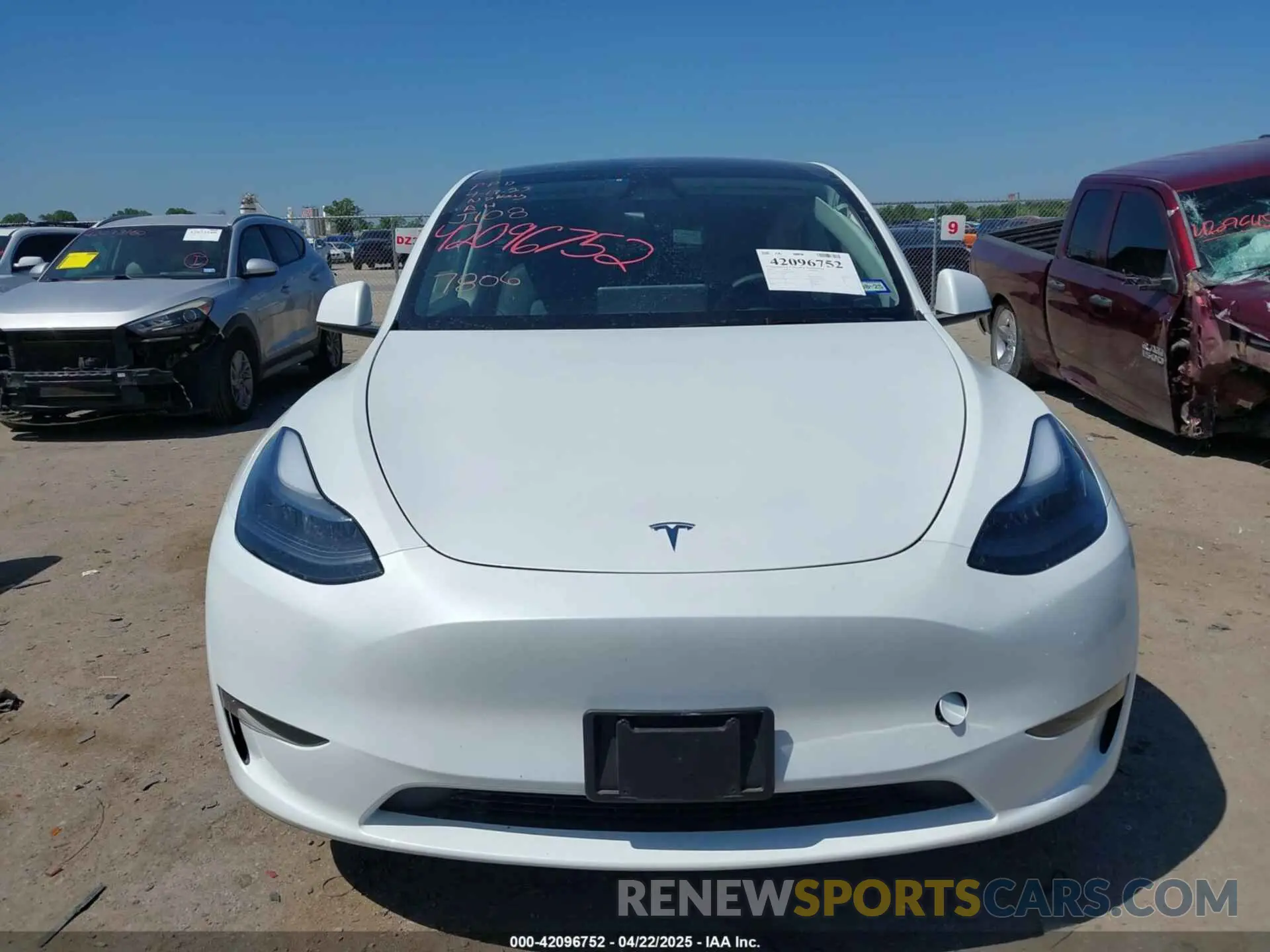 11 fotografías del automóvil dañado 7SAYGDED0RA327806 TESLA MODEL Y 2024