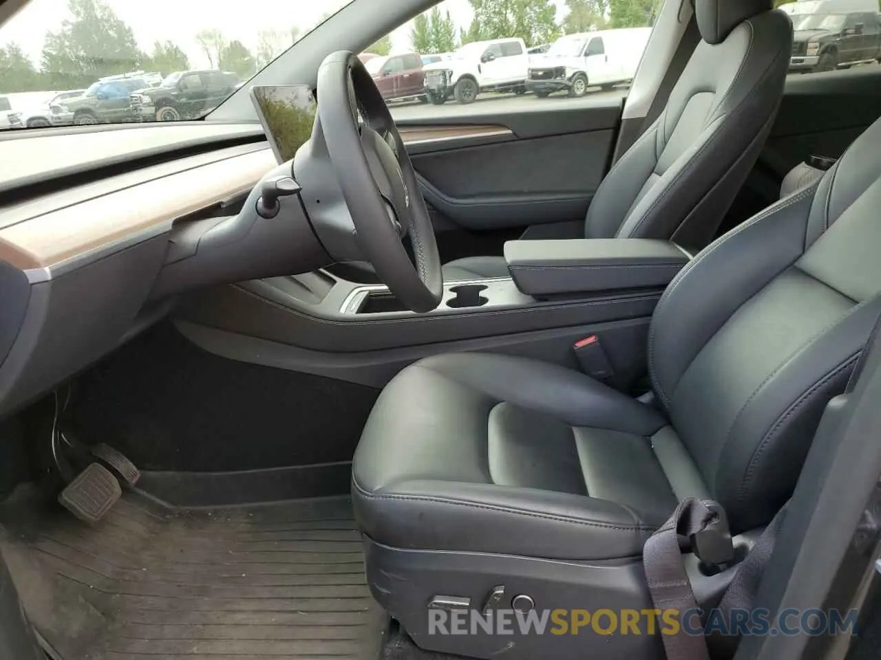 7 fotografías del automóvil dañado 7SAYGDED0RF043675 TESLA MODEL Y 2024